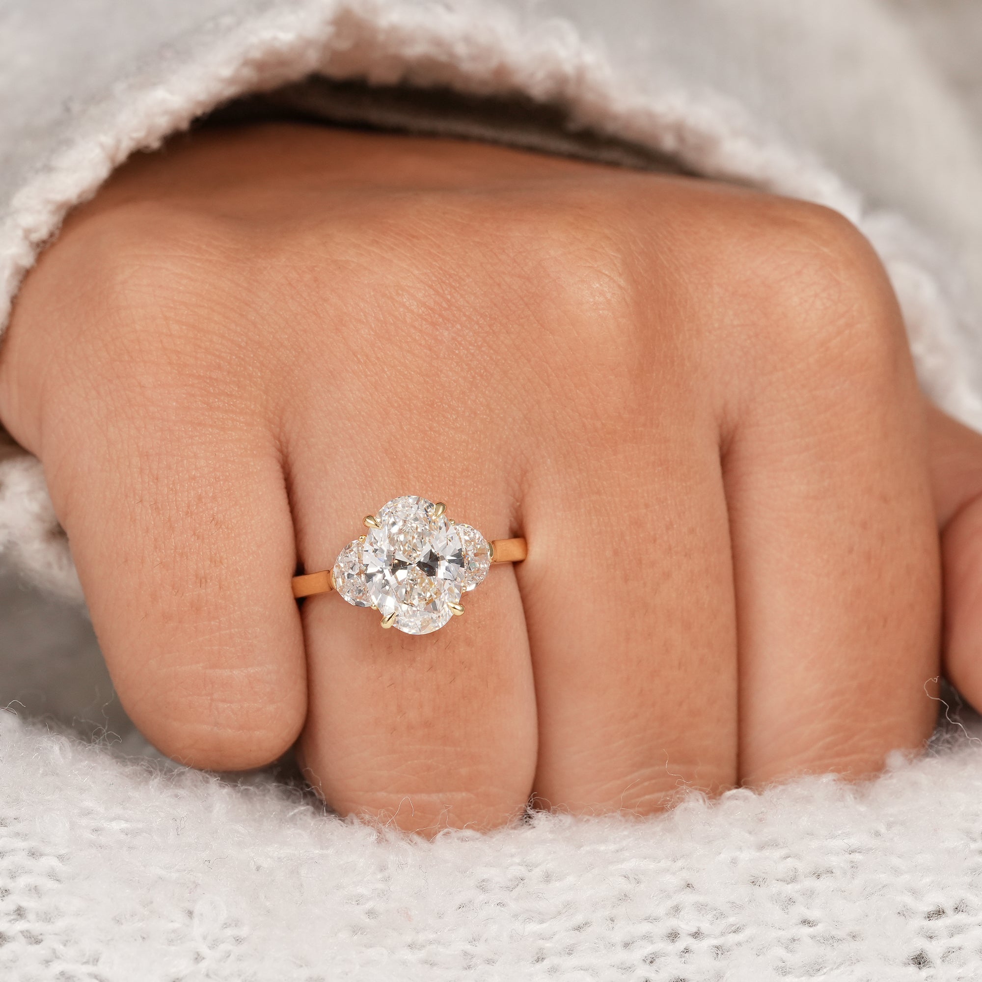 Fine jewelry oval trilogy ring handcrafted in solid gold with lab diamonds