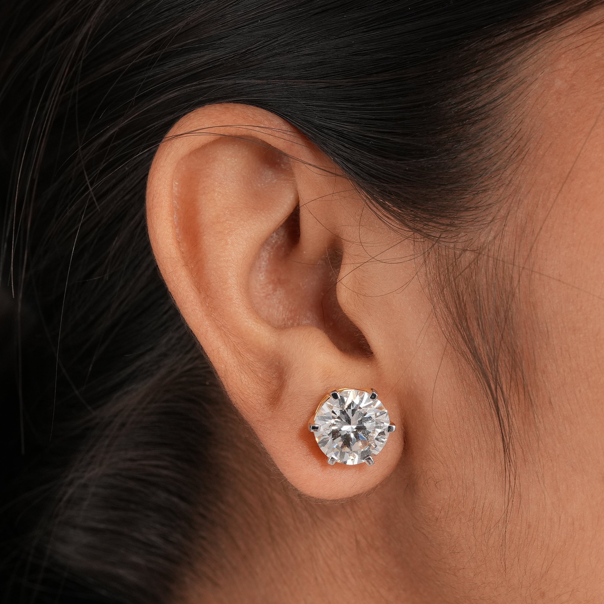 Classic round diamond stud earrings featuring brilliant lab grown diamonds for everyday wear