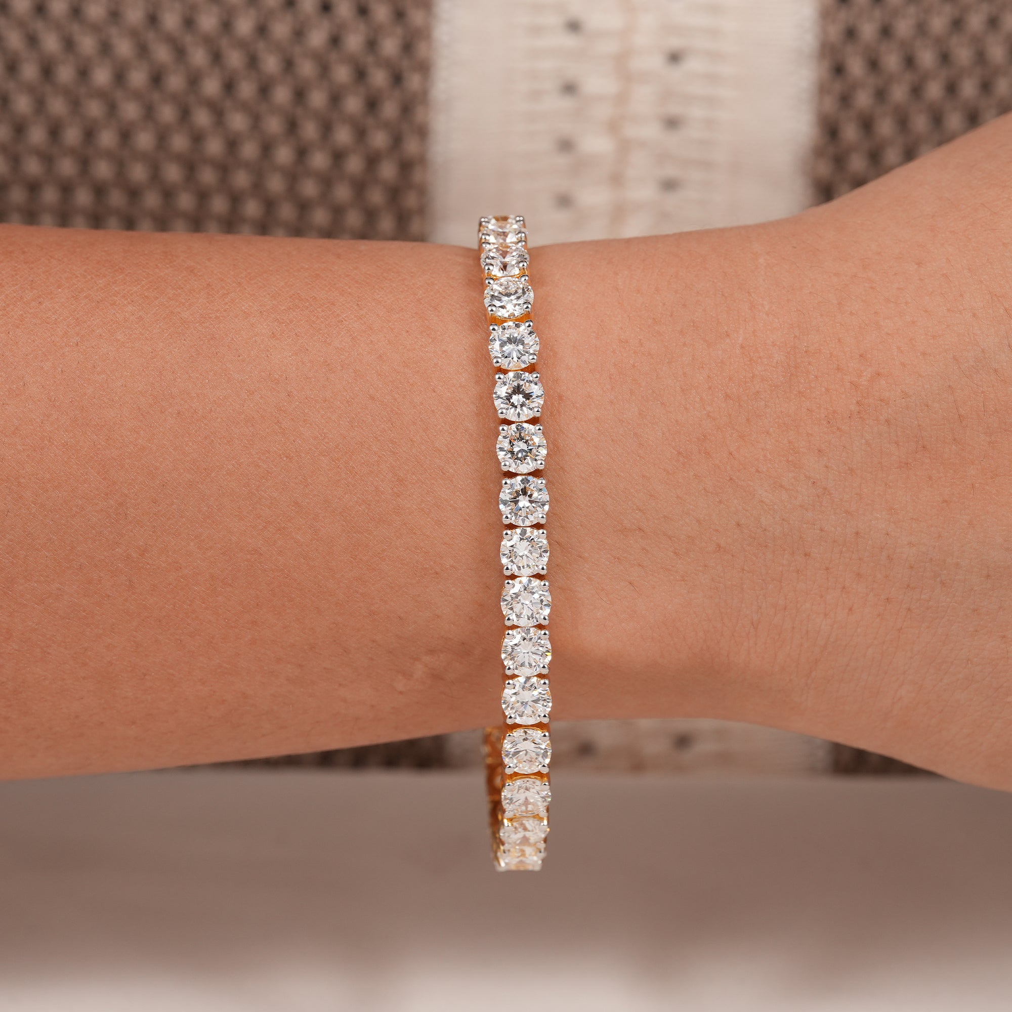 Anniversary gift diamond bracelet with round stones