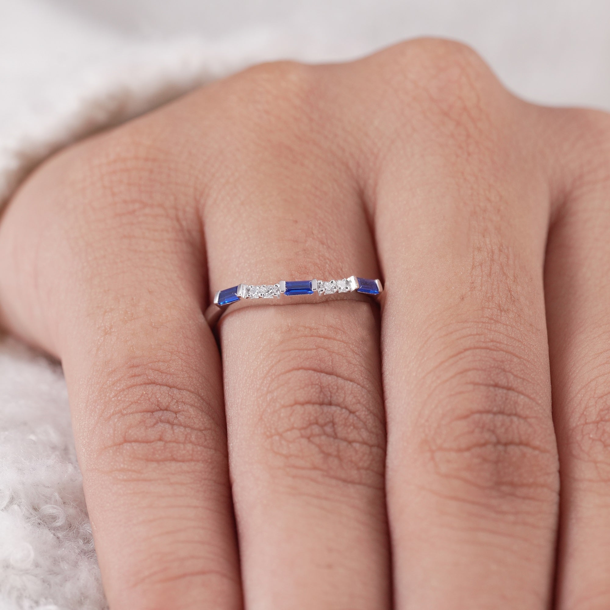 Sustainable lab grown diamond curved wedding ring
