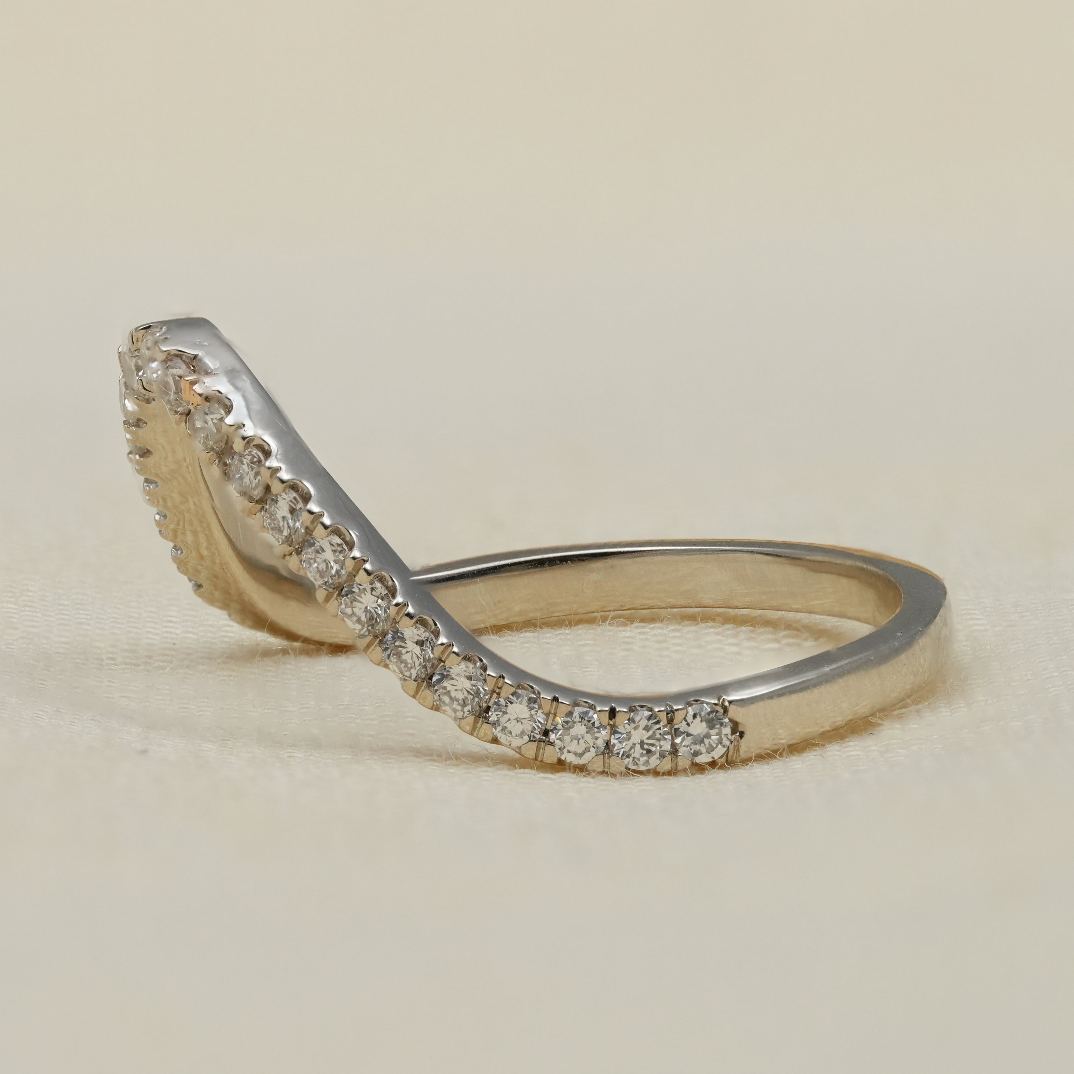 Elegant curved lab grown diamond band for festive occasions