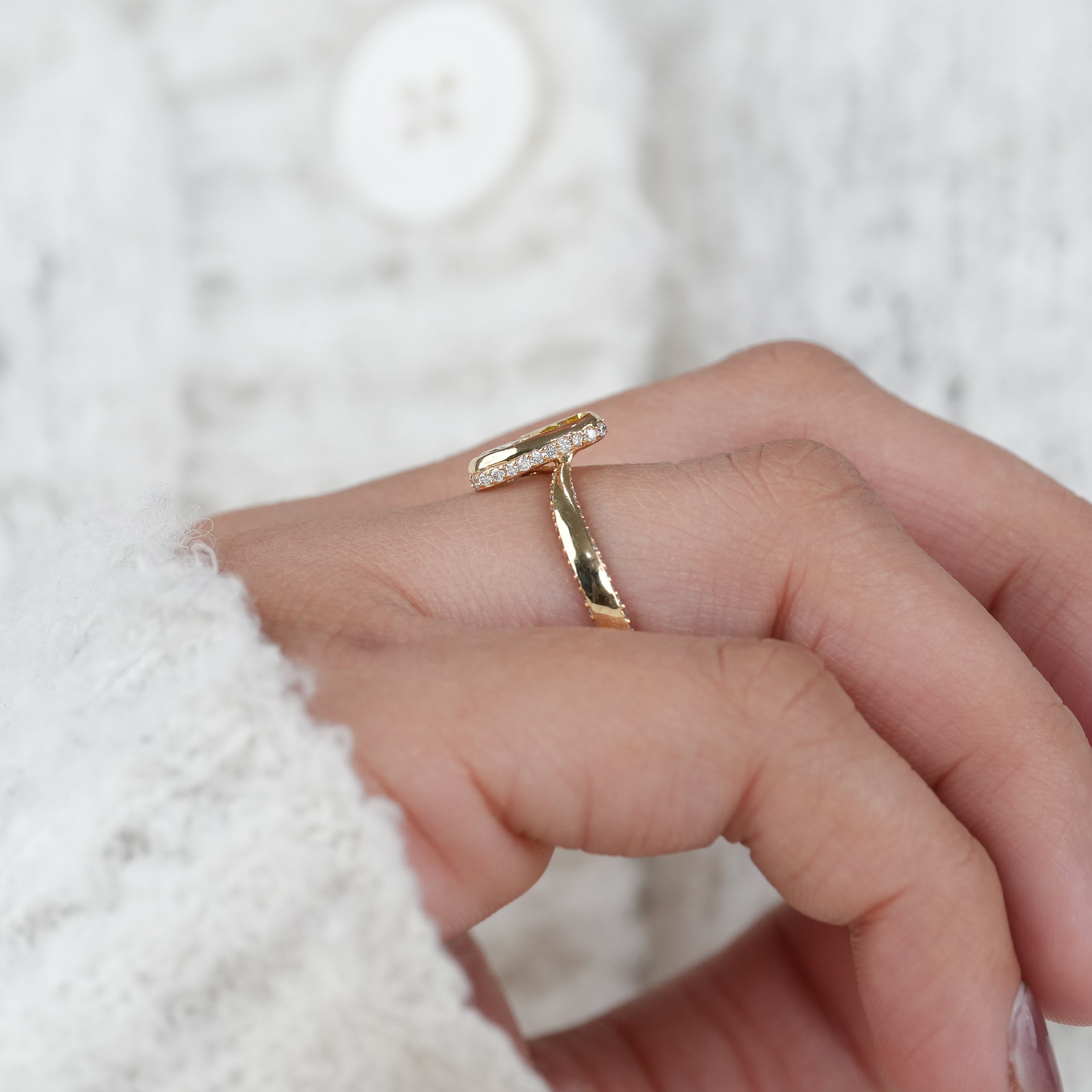 Bezel Set Dual Color Pear Lab Diamond Split Design Ring
