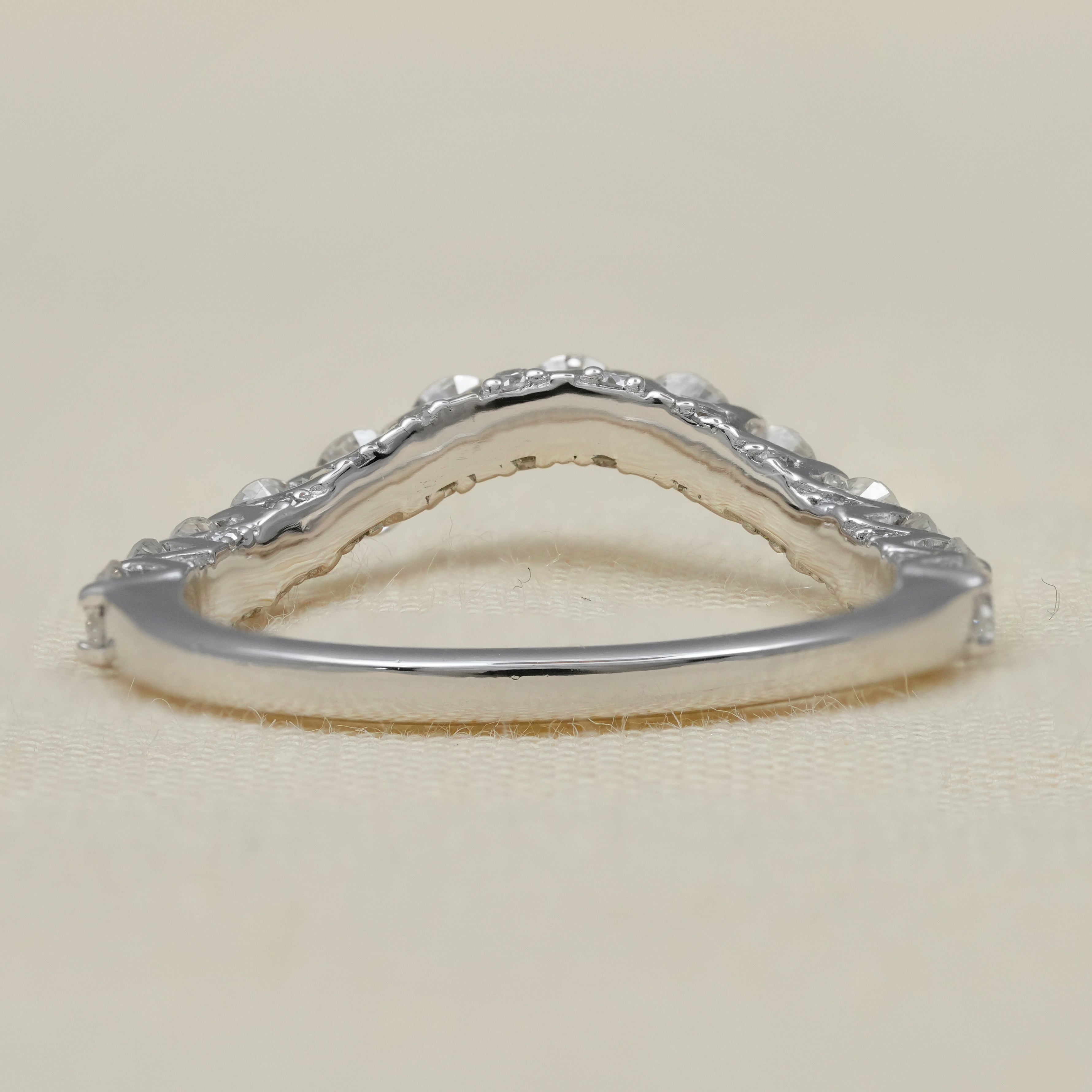 Curved lab grown diamond band classic festival jewelry piece