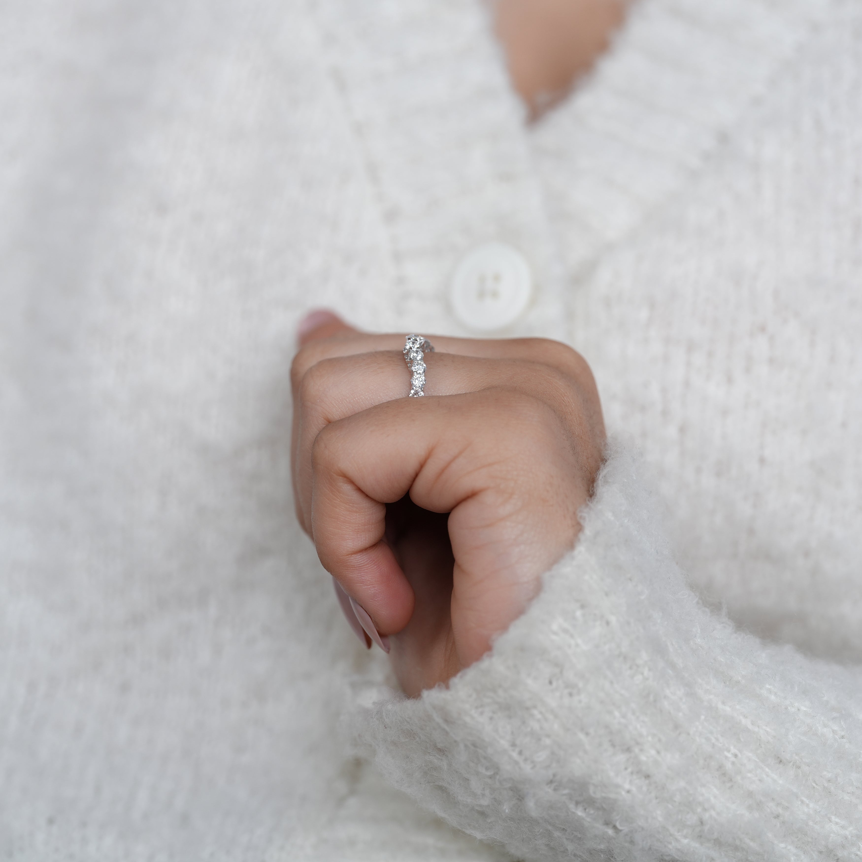 Curved lab grown diamond band elegant promise ring design