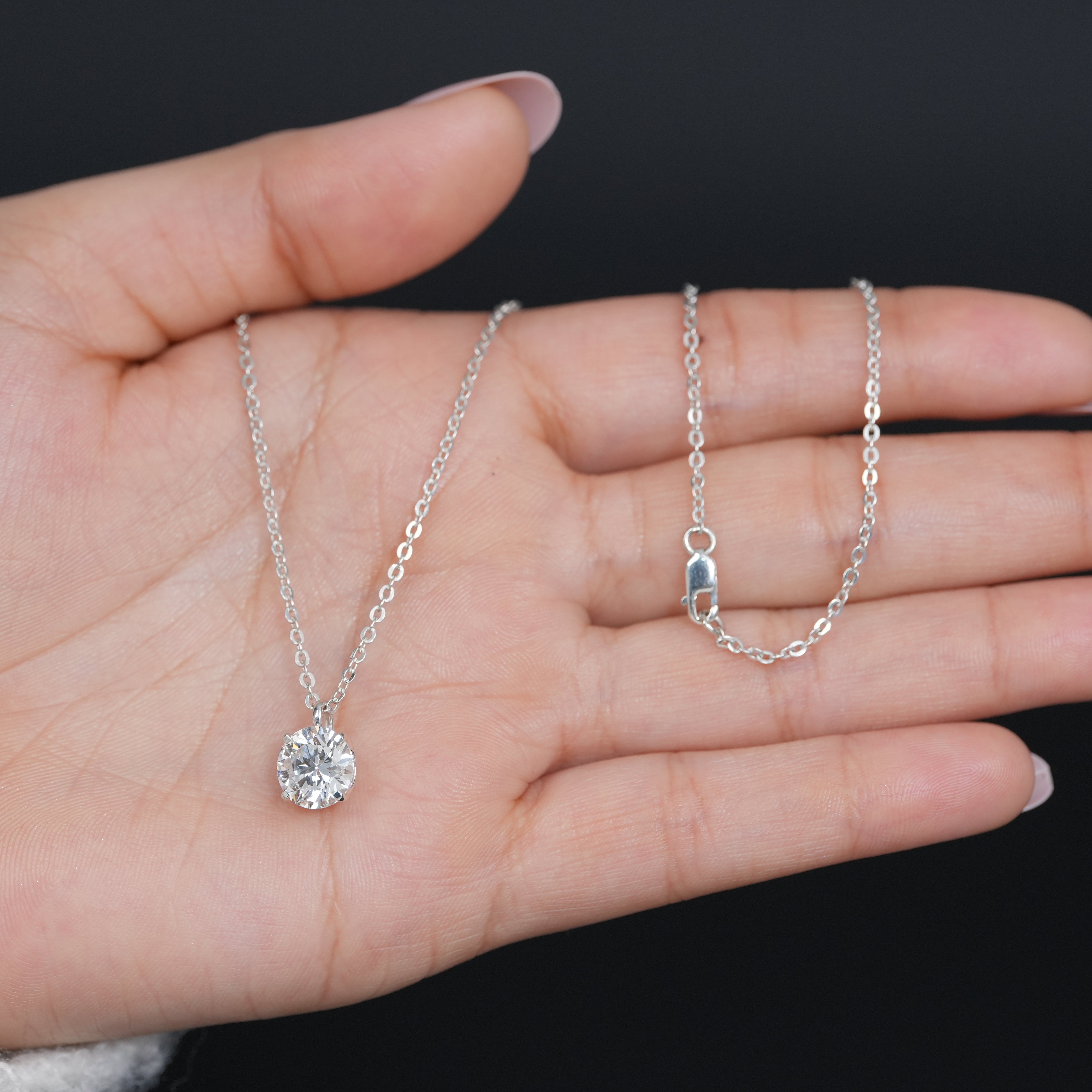Delicate round necklace featuring lab grown diamond for special occasions