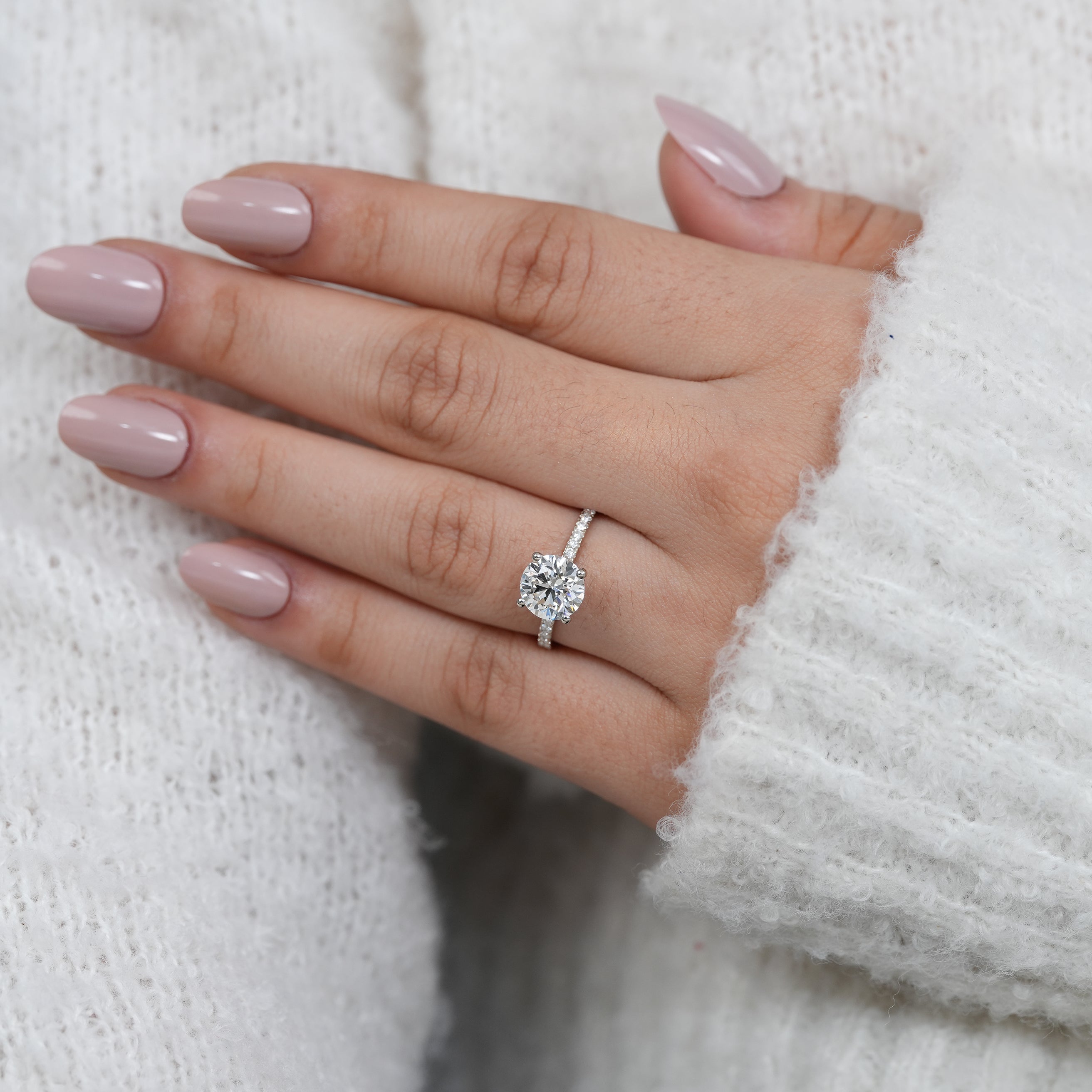 Luxury round lab grown diamond solitaire with sparkling pavé details