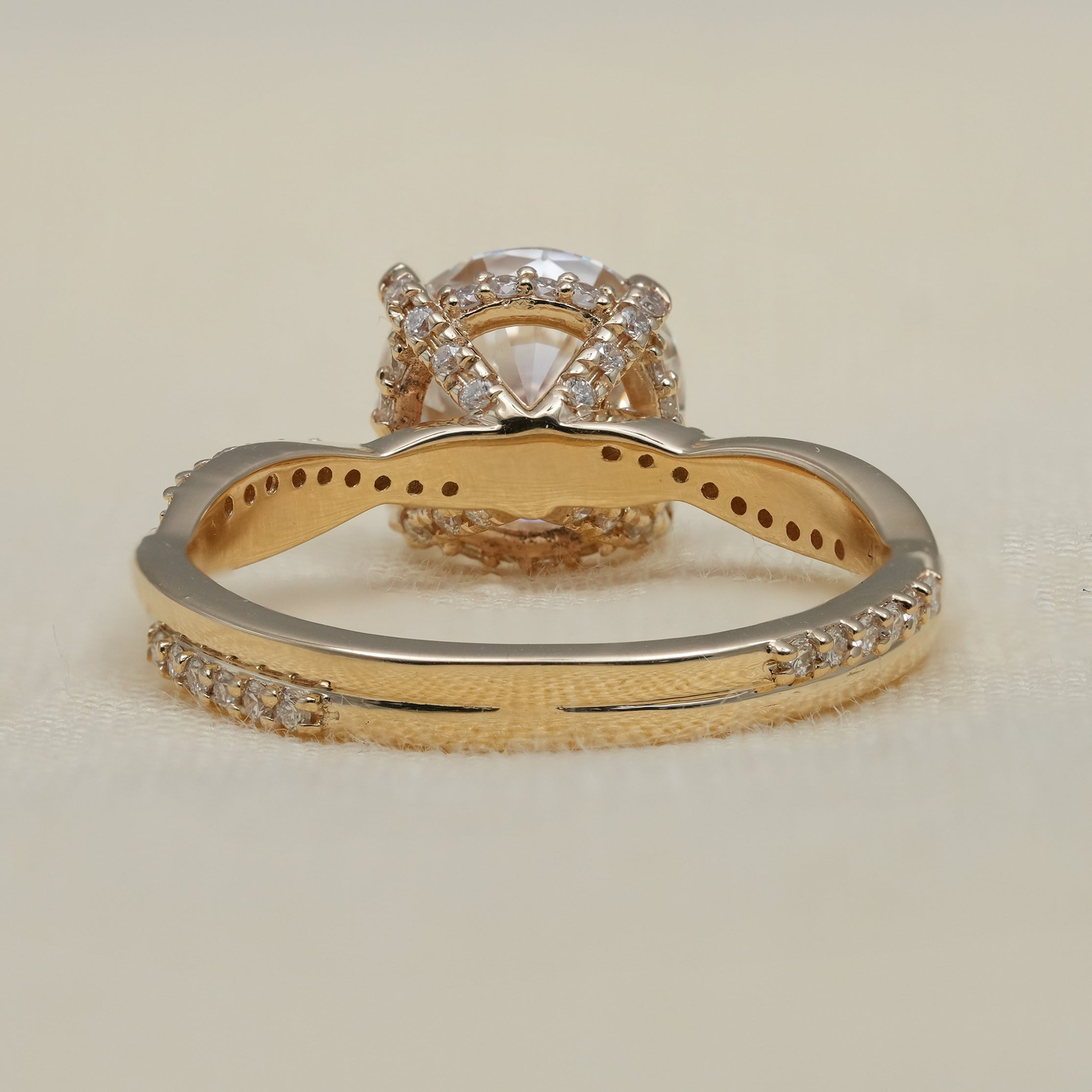 Round Diamond Solitaire Engagement Ring With Twisted Band