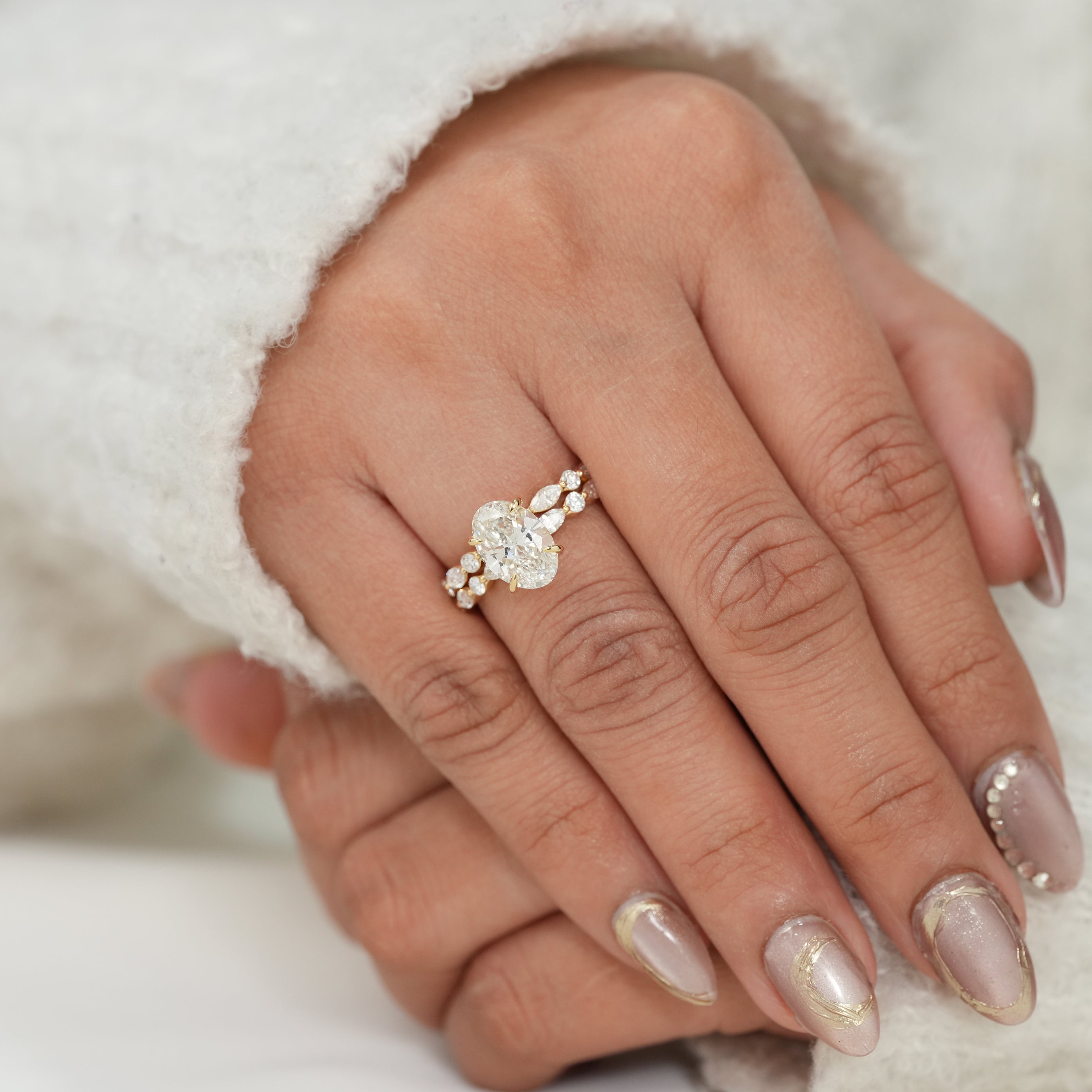 Oval Cut Lab Grown Diamond Bridal Ring Set