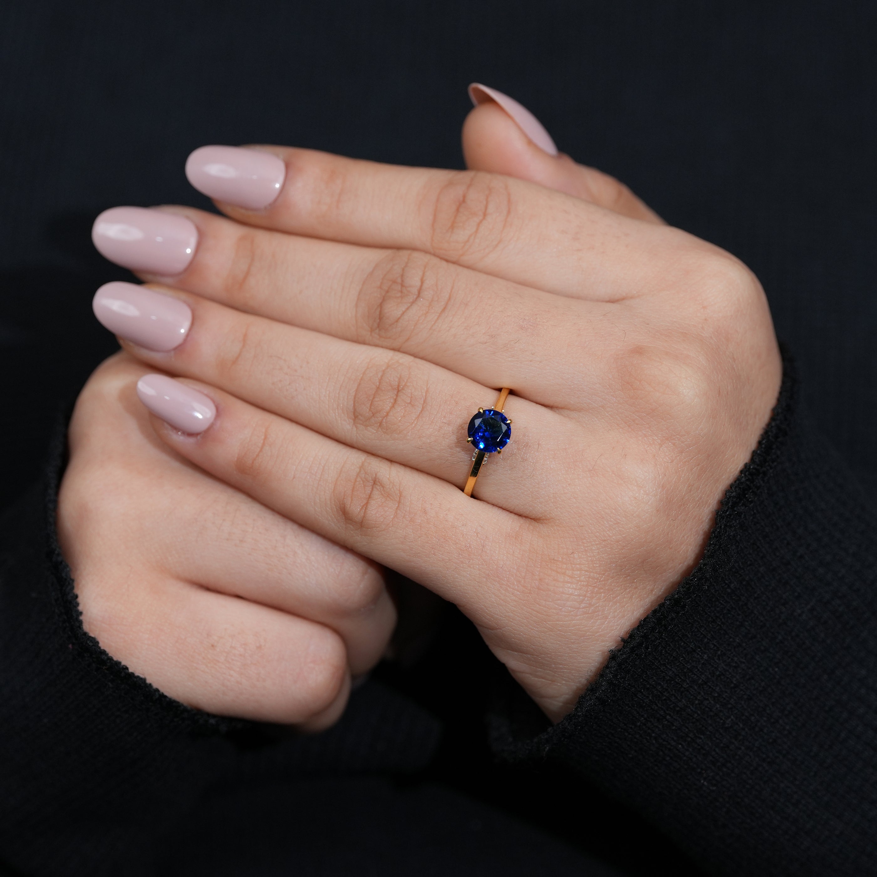 Timeless blue sapphire gemstone ring with sleek gold shank