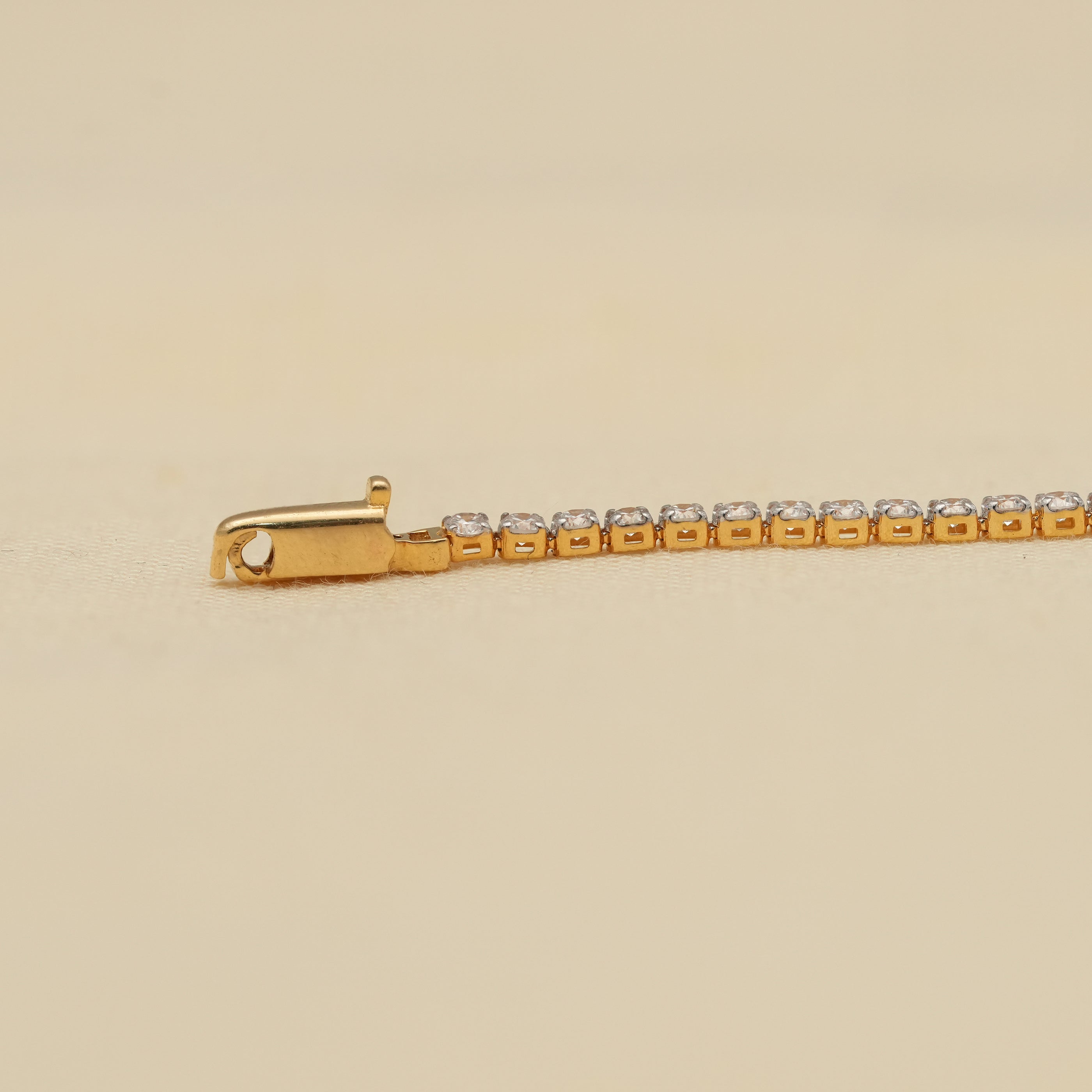 Minimalist Round Lab Grown Diamond Tennis Bracelet