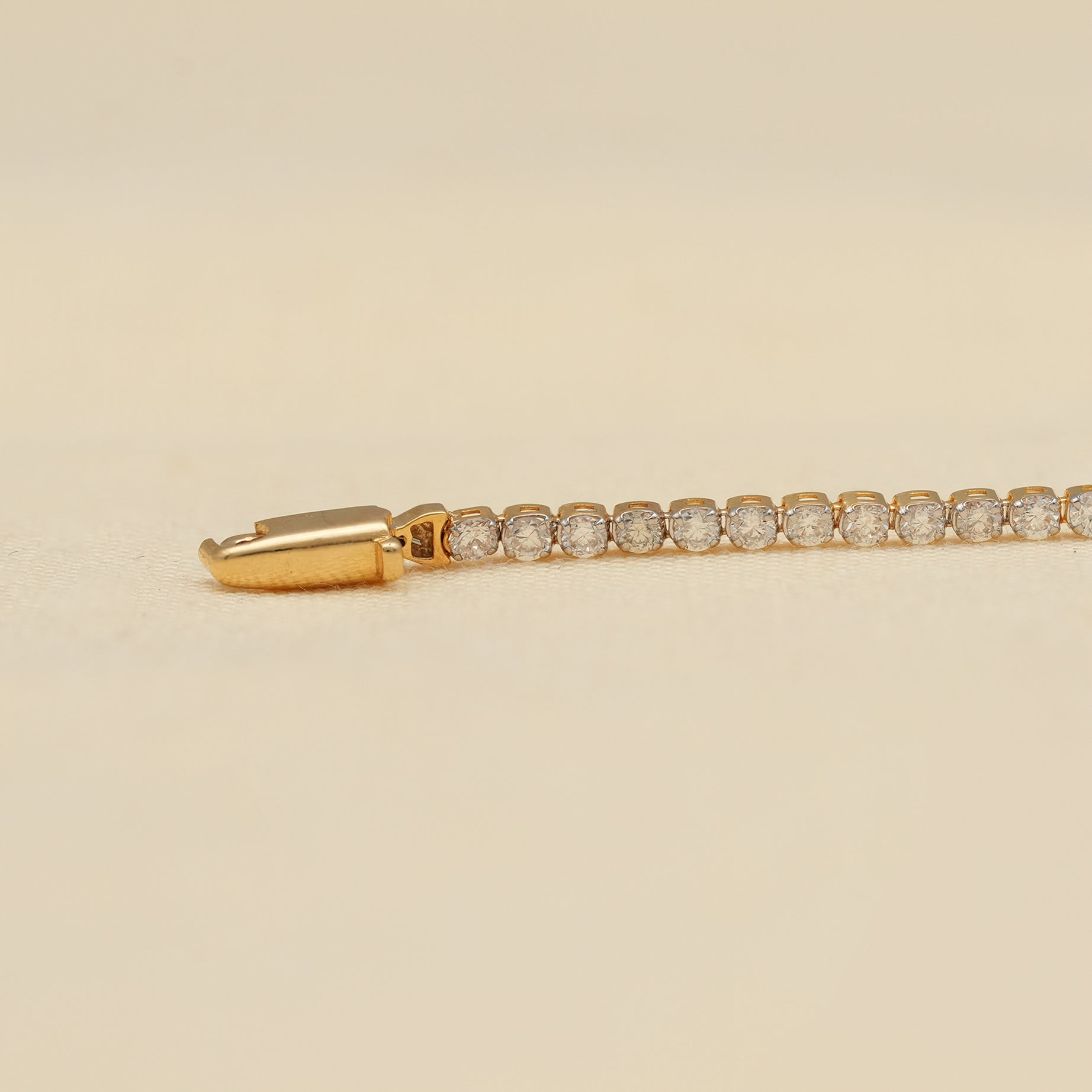 Minimalist Round Lab Grown Diamond Tennis Bracelet