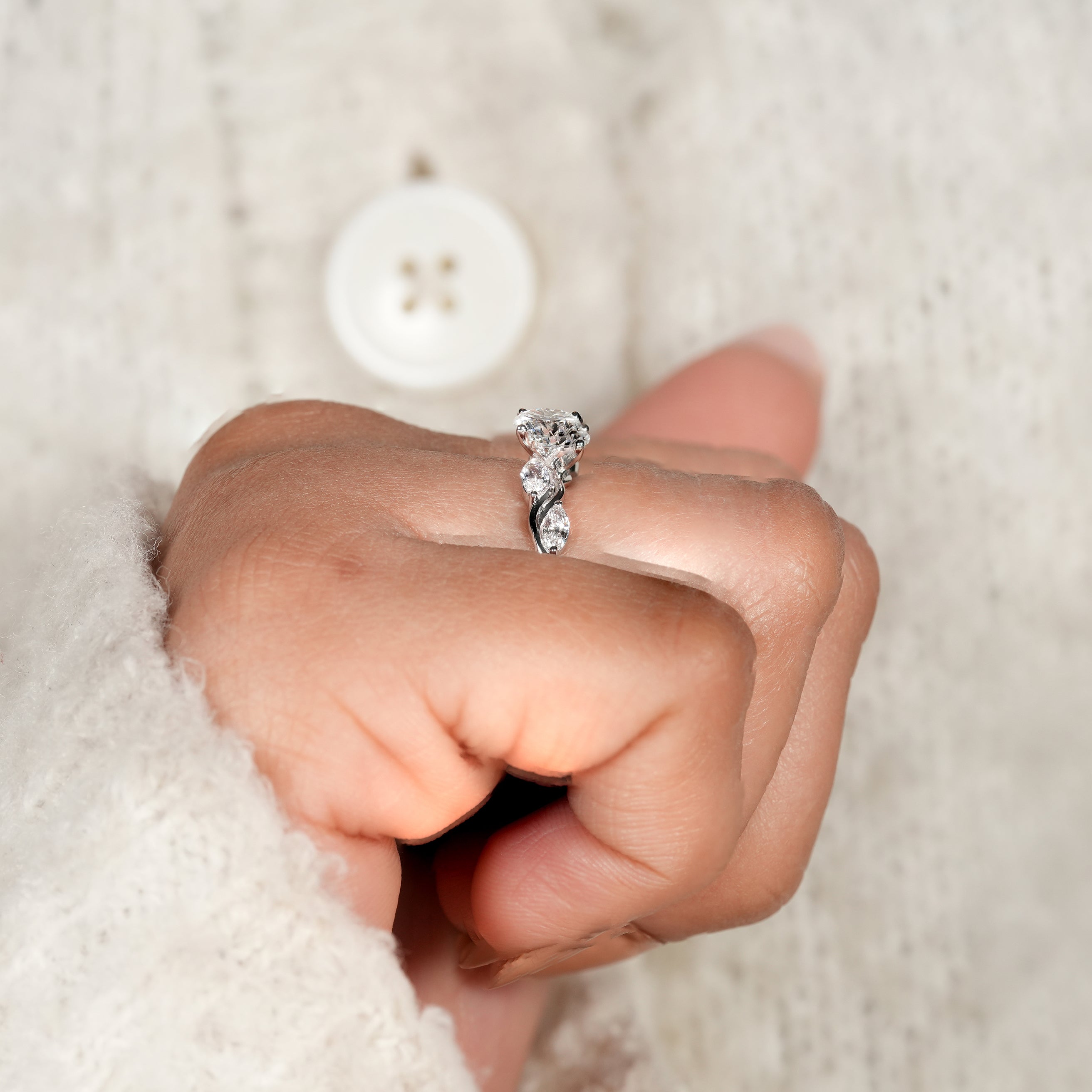 Unique Leaf Inspired Diamond Ring for Proposal and Anniversary Gift