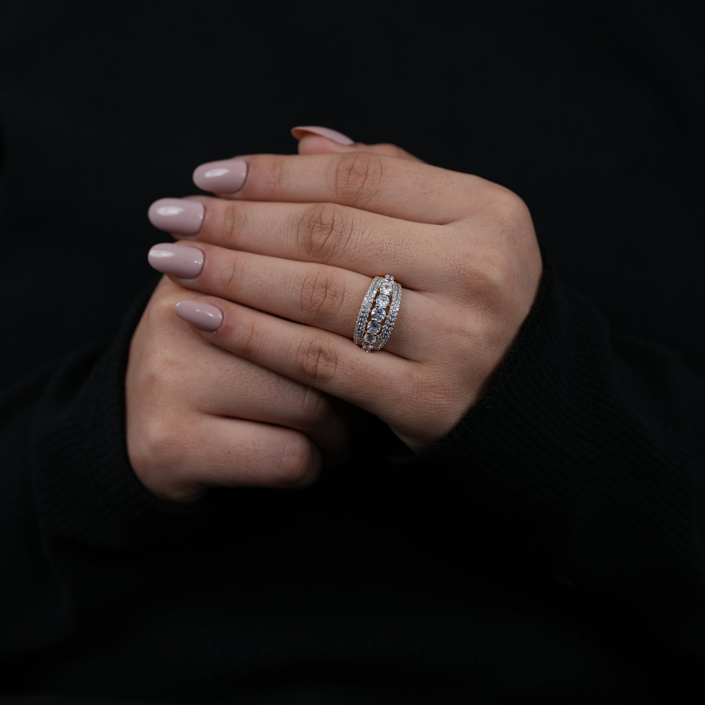 High sparkle multi band lab grown diamonds structured luxury setting