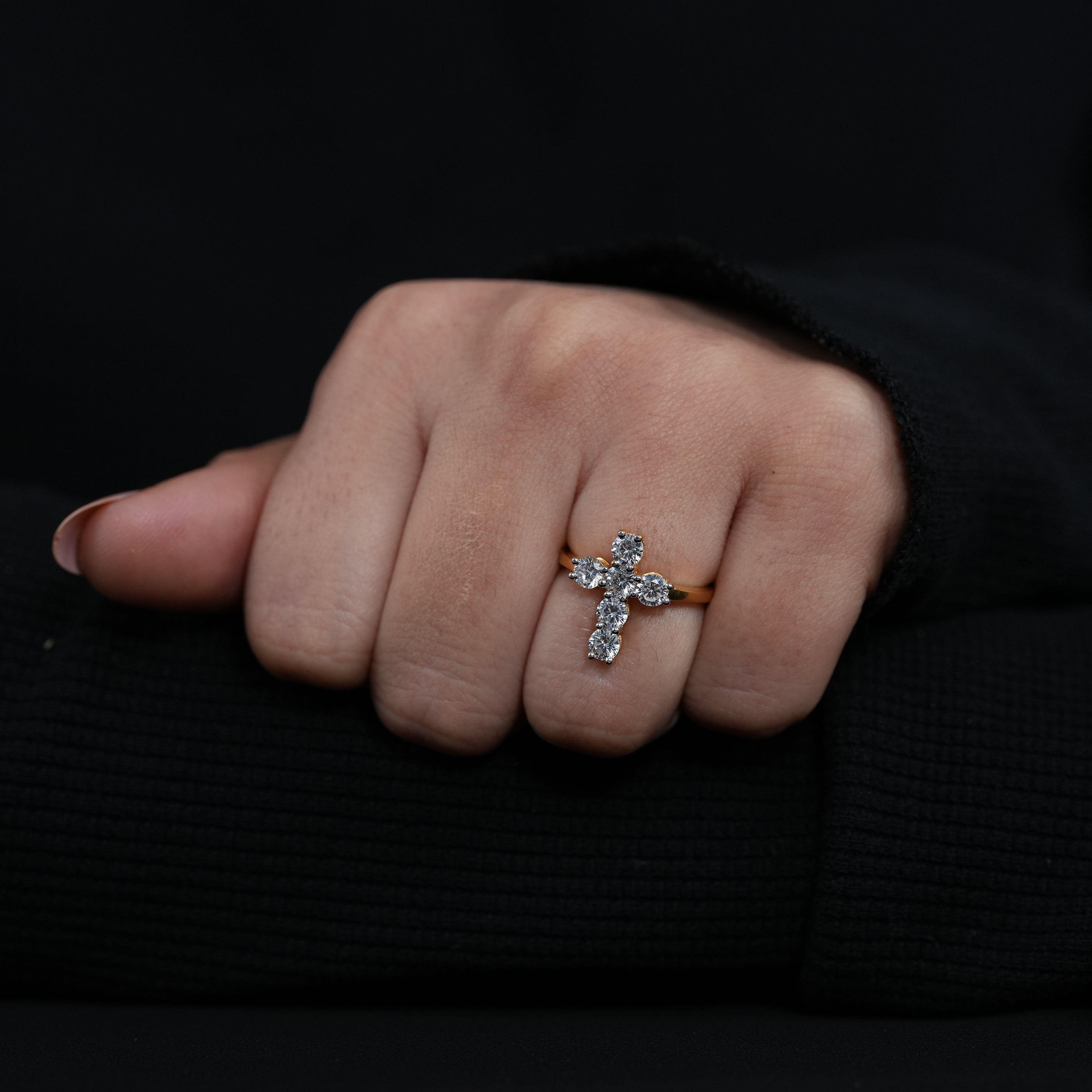 Round lab grown diamond cross cluster ring elegant minimalist yellow gold