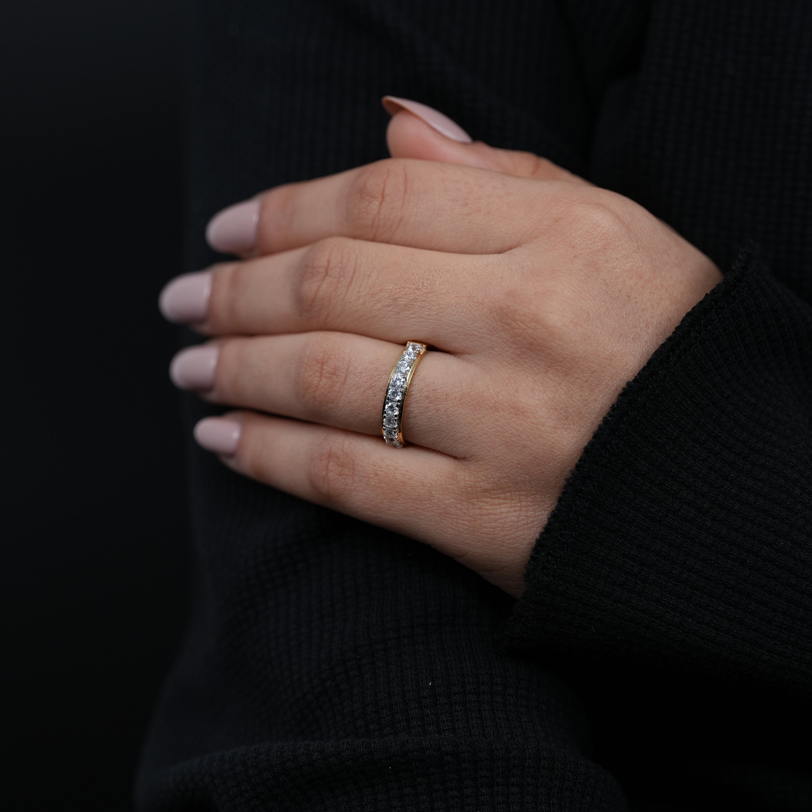 Elegant round lab grown diamond band polished yellow gold minimalist bridal style