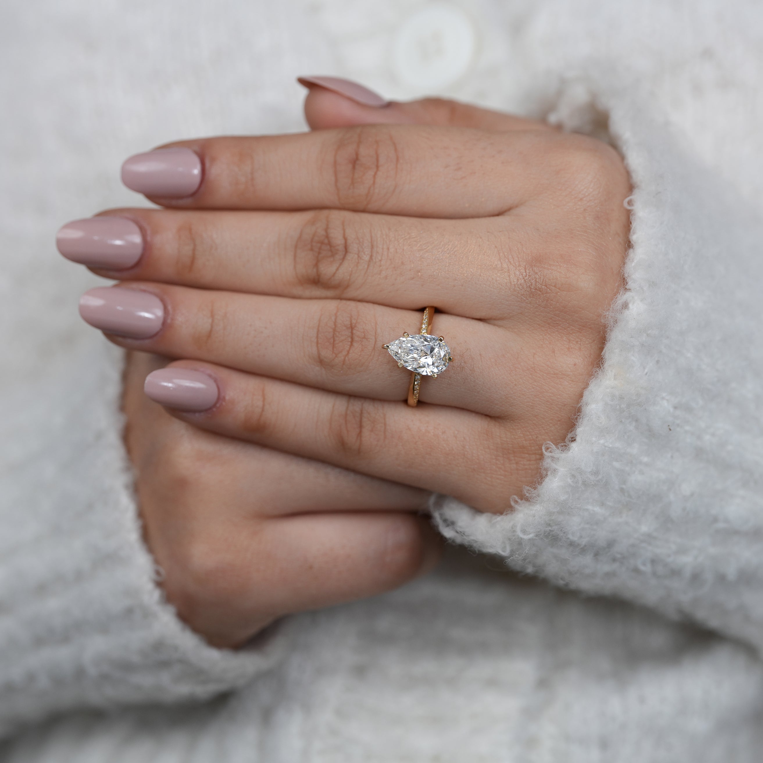 Luxury pear lab grown diamond solitaire ring in yellow gold setting