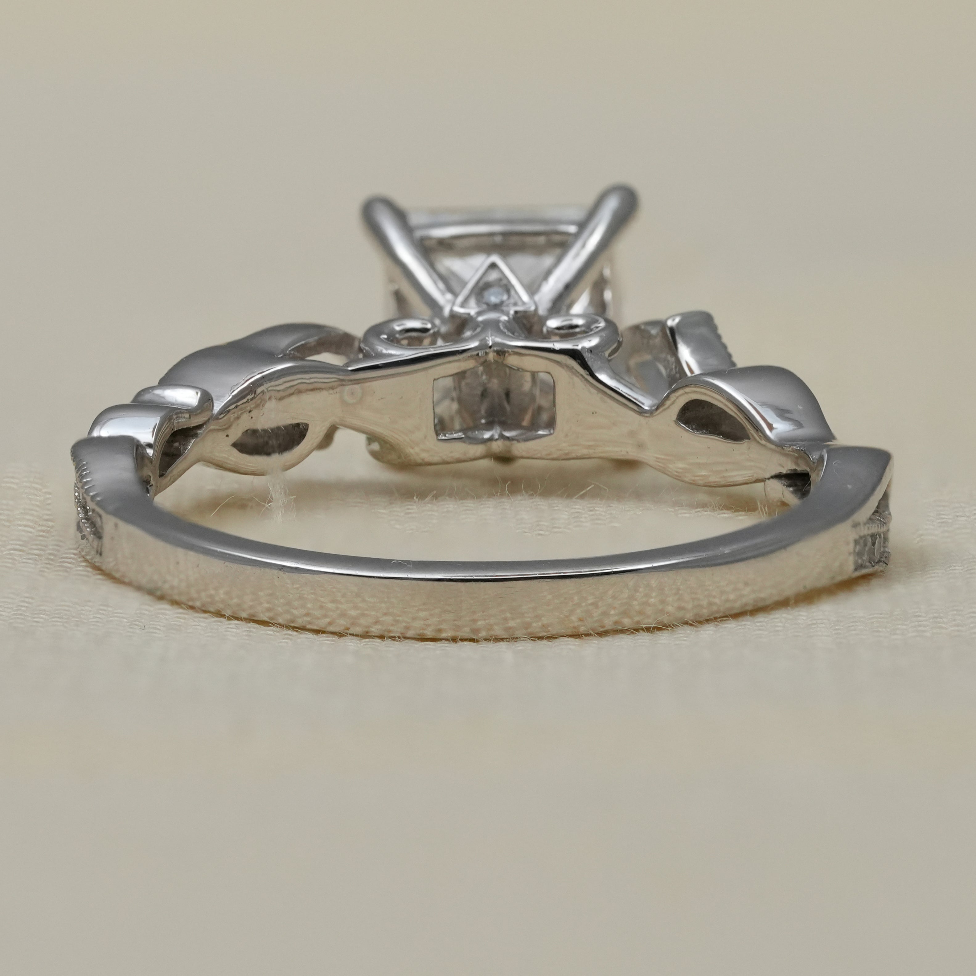 Vintage Style Princess Cut Lab Grown Diamond Engagement Ring
