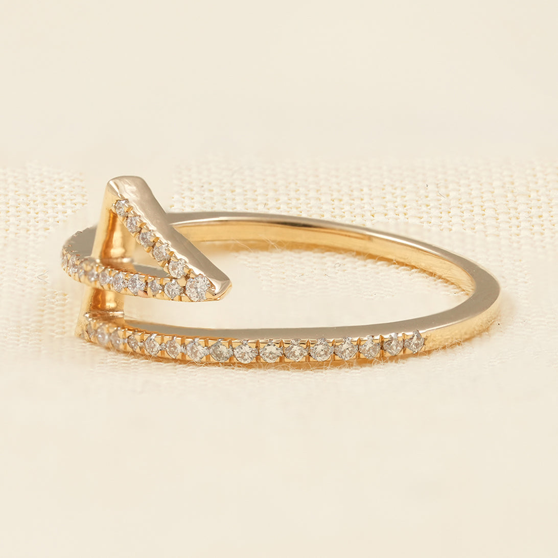 Triangle Lab Diamond Wedding Ring with Pavé Band