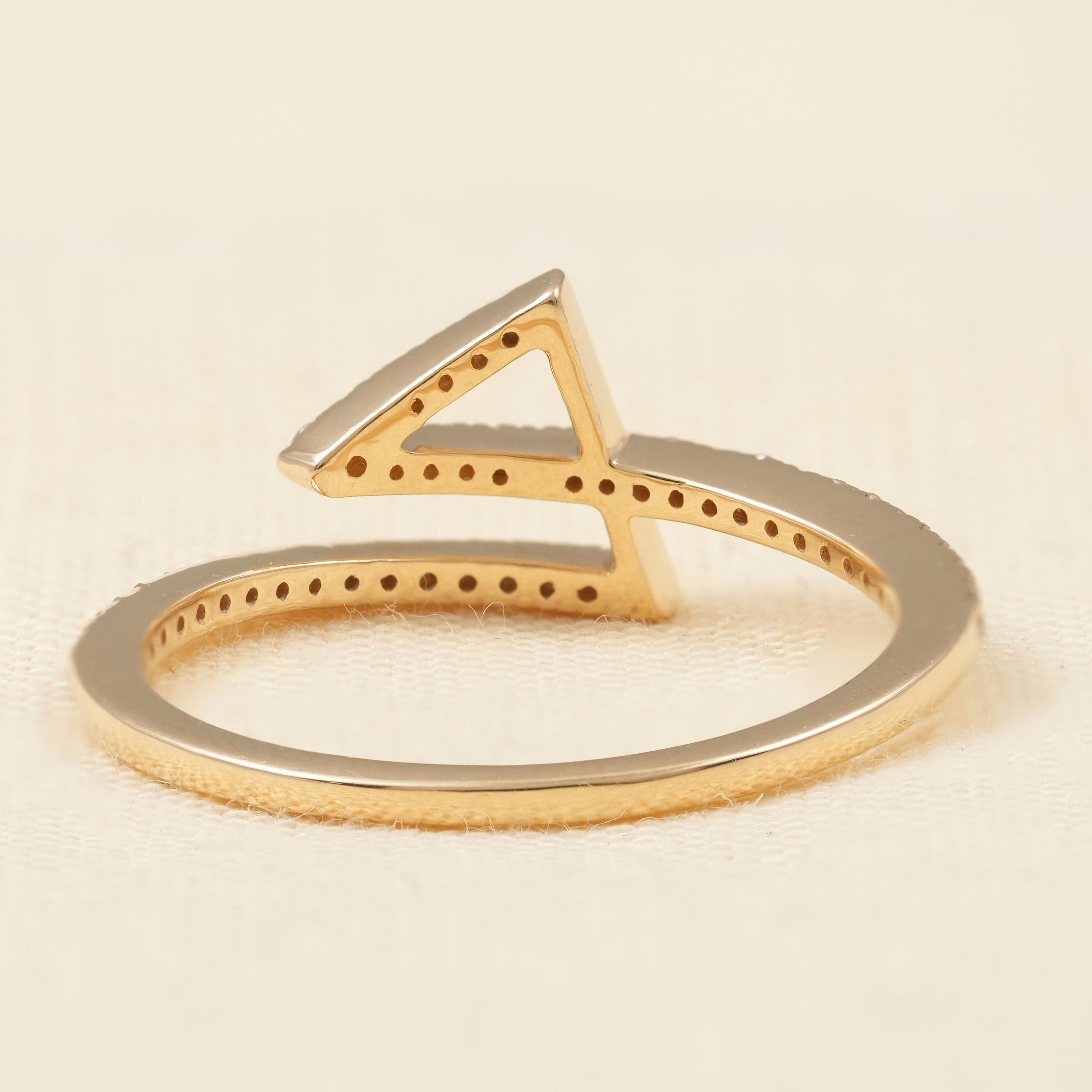 Triangle Lab Diamond Wedding Ring with Pavé Band