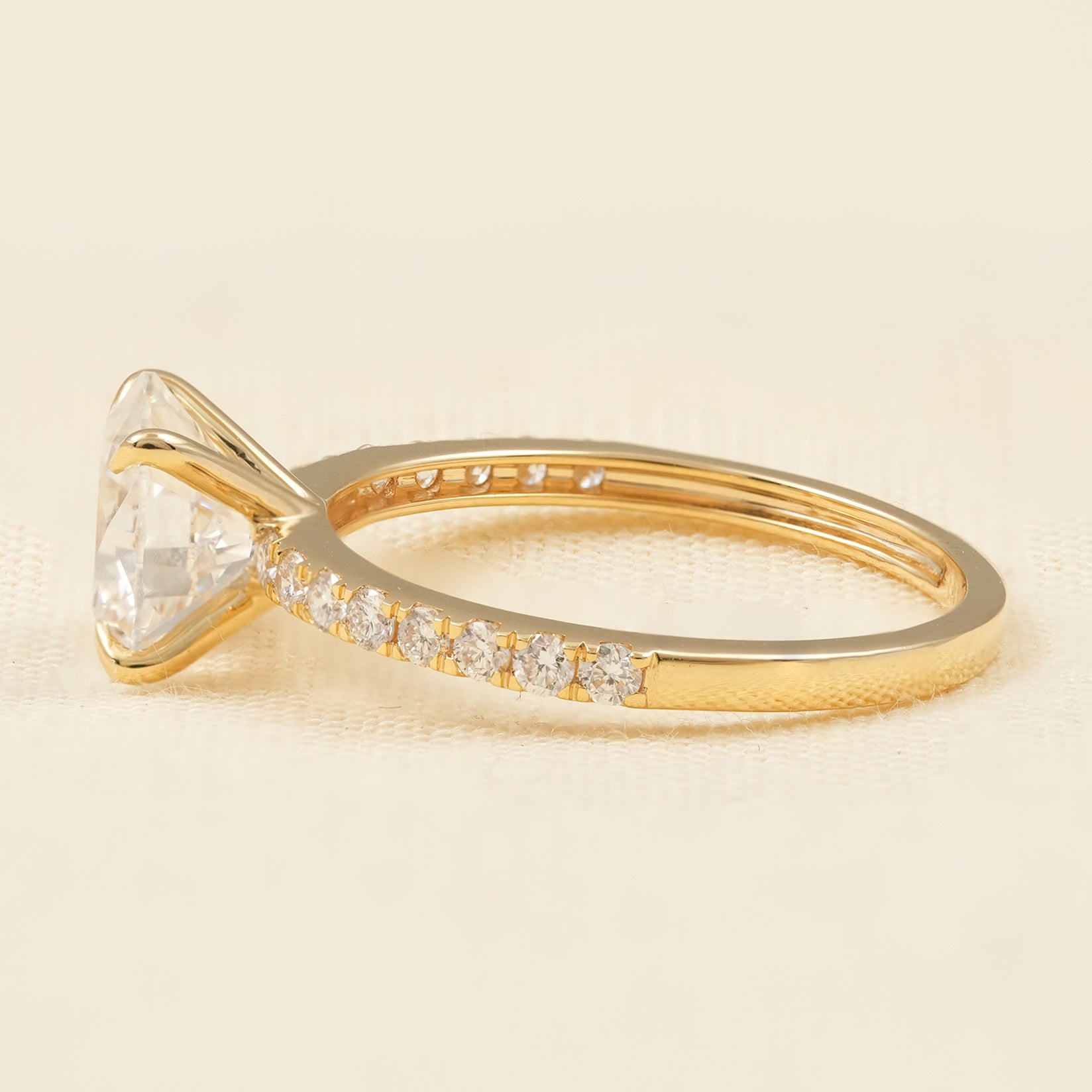 Classic Round Lab Diamond Solitaire Ring with Pavé Band