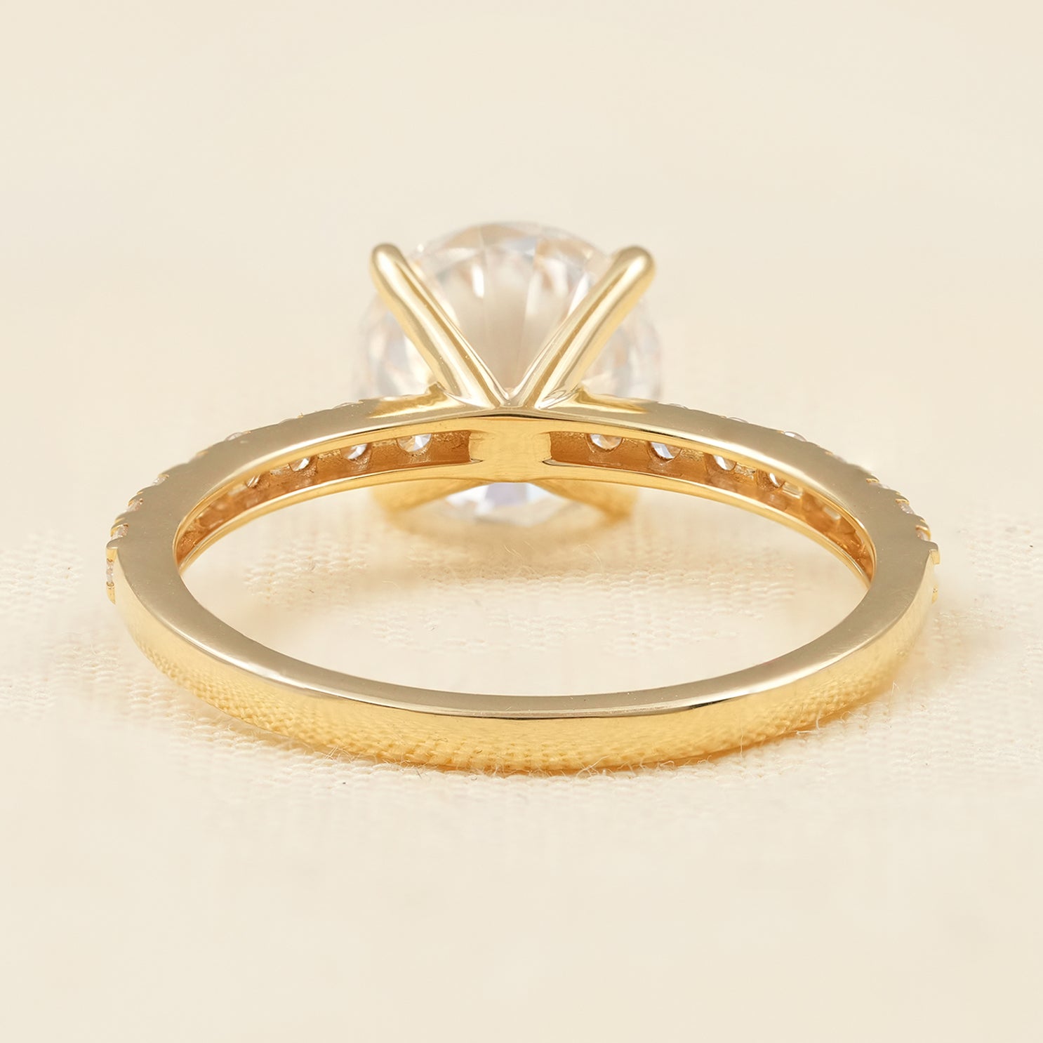 Classic Round Lab Diamond Solitaire Ring with Pavé Band