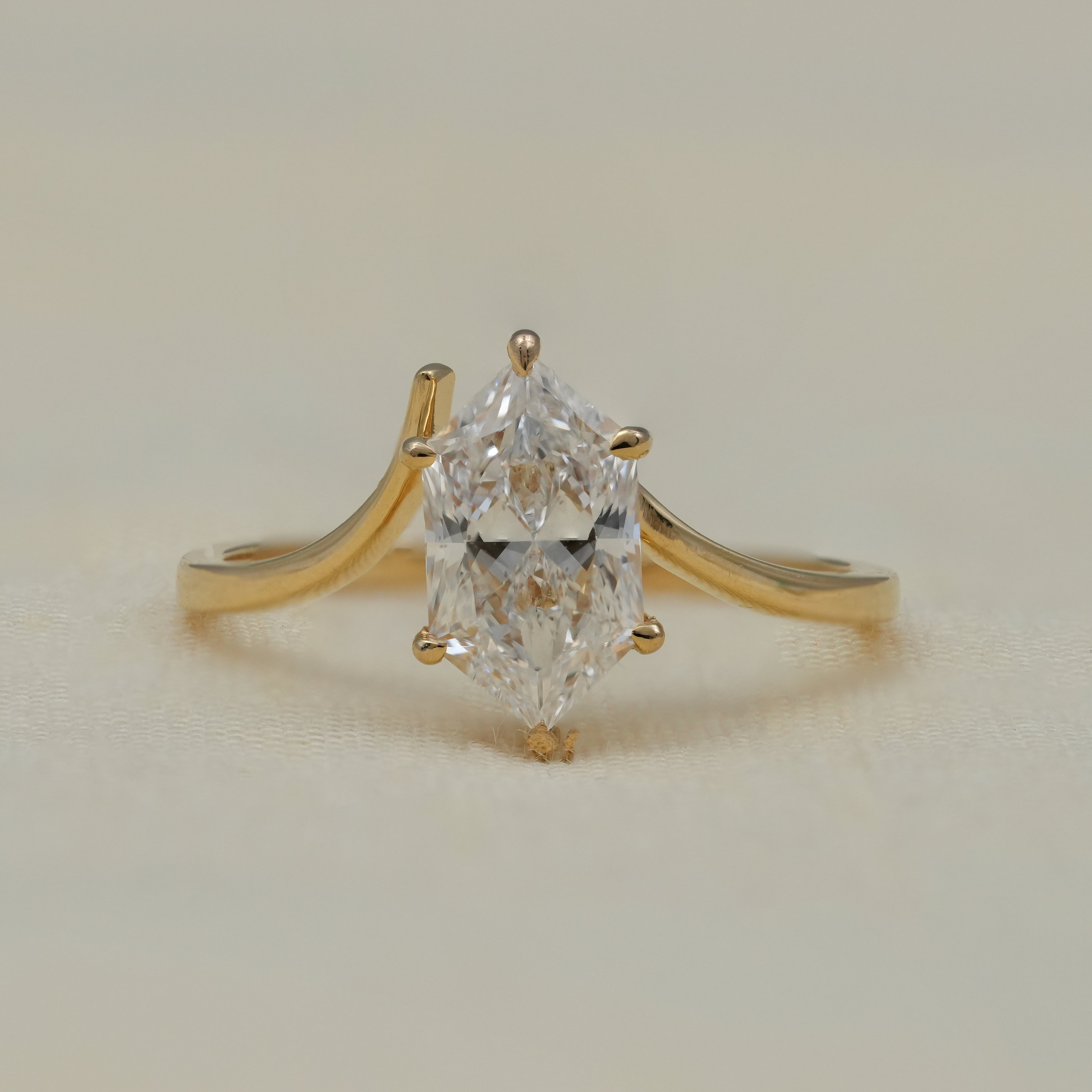 Luxury Hexagon Lab Diamond Solitaire with Curved Band Ring Set