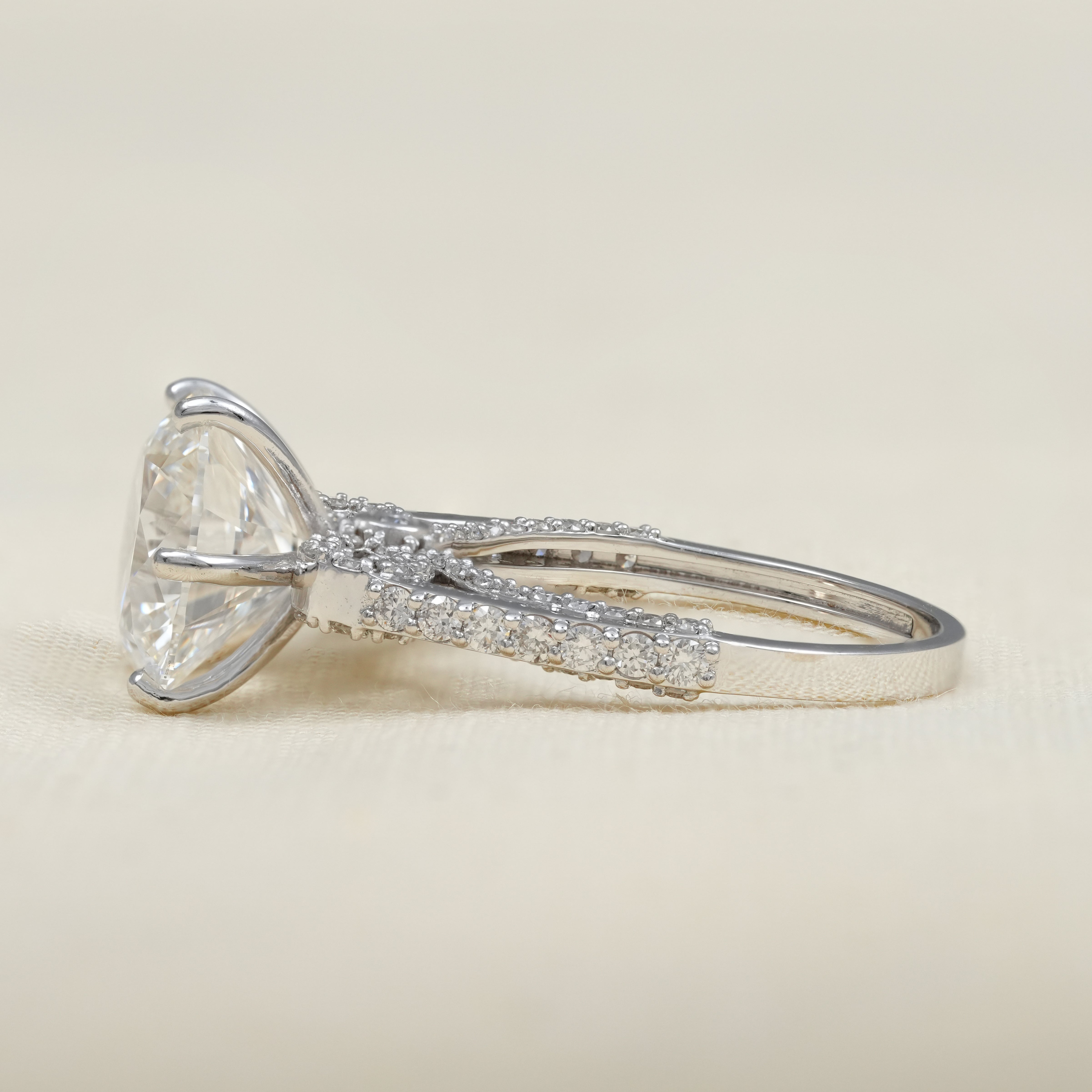 Vintage Bow Detail Round Cut Lab Diamond Engagement Ring