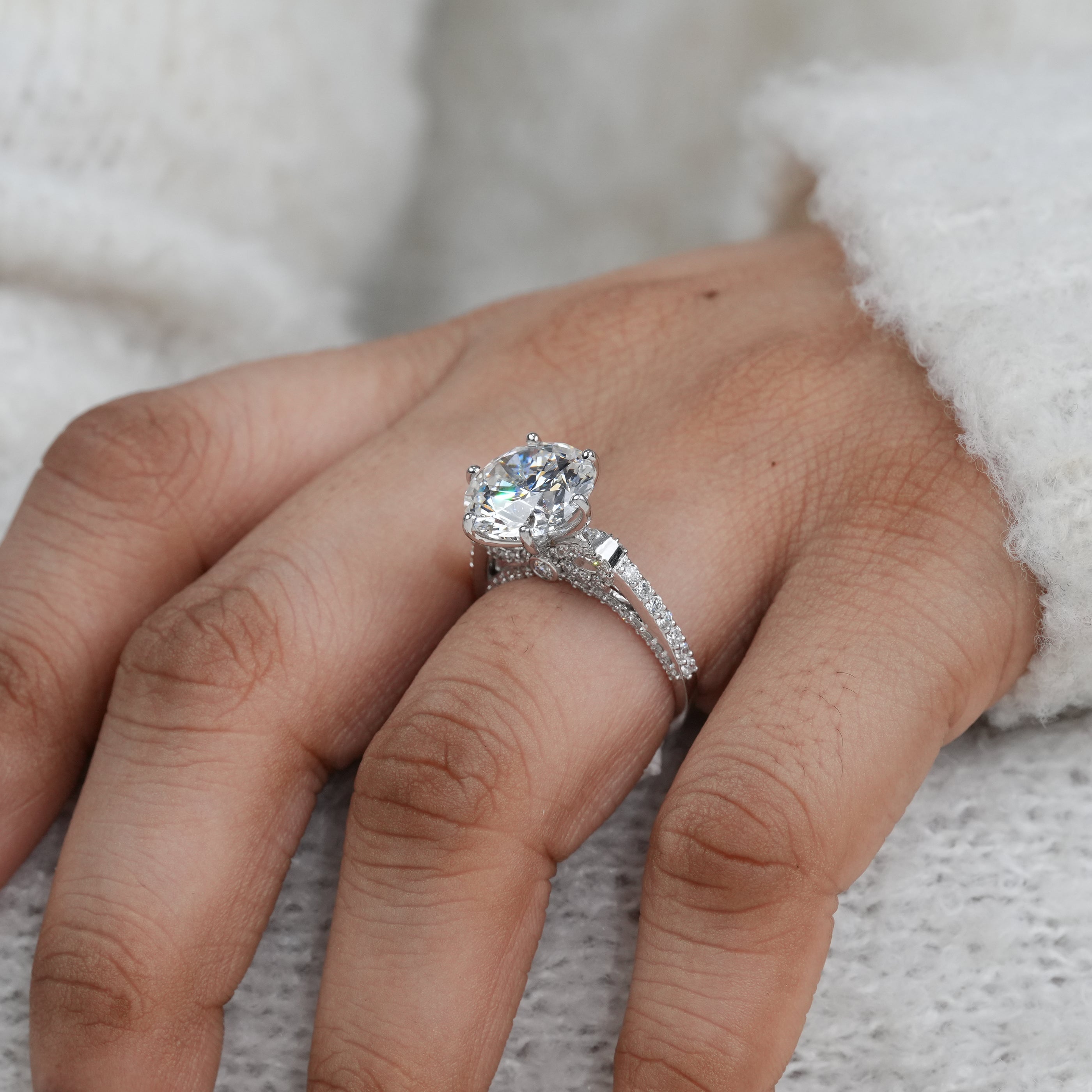 Vintage Bow Detail Round Cut Lab Diamond Engagement Ring