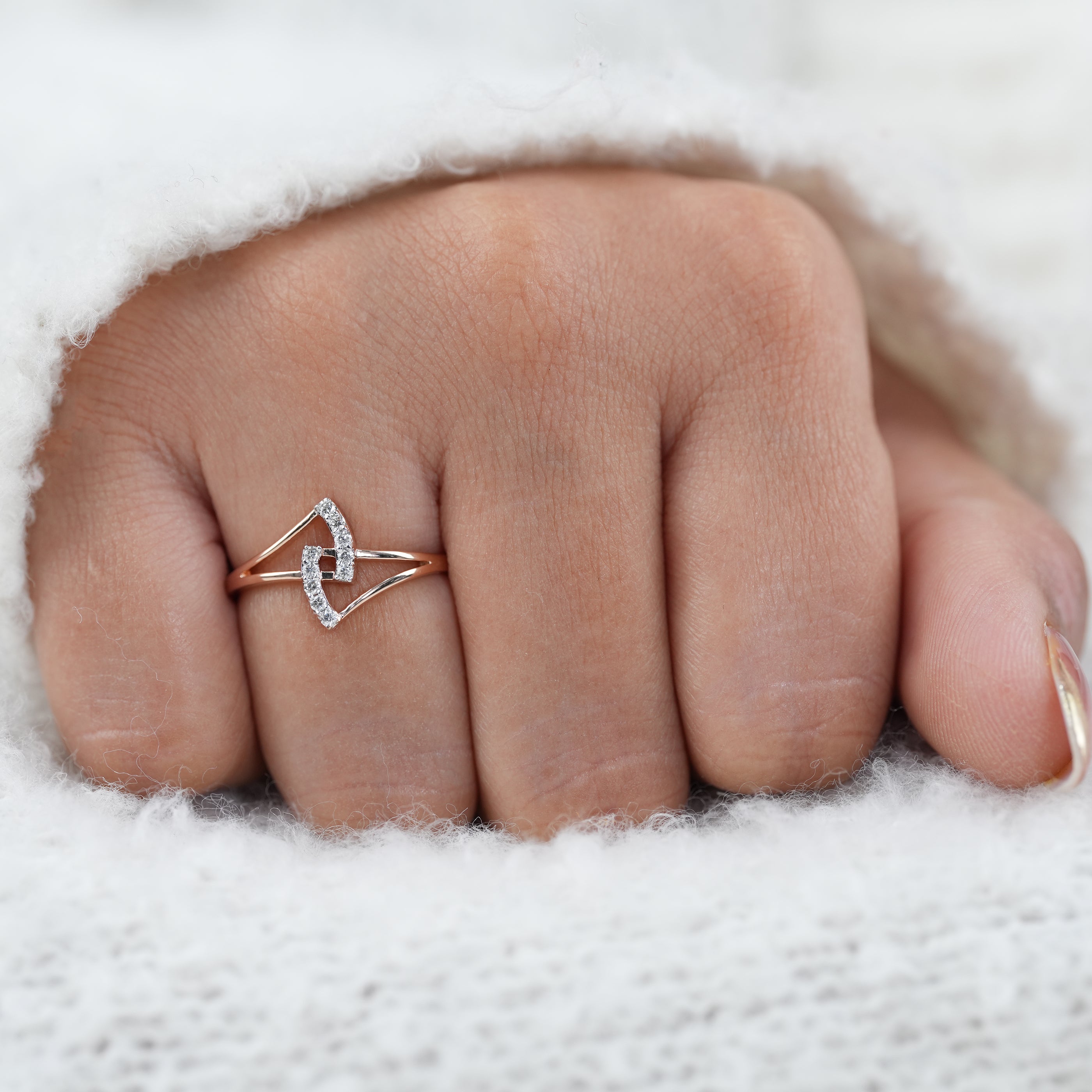 Luxury Geometric Curve Lab Diamond Minimalist Wedding Ring