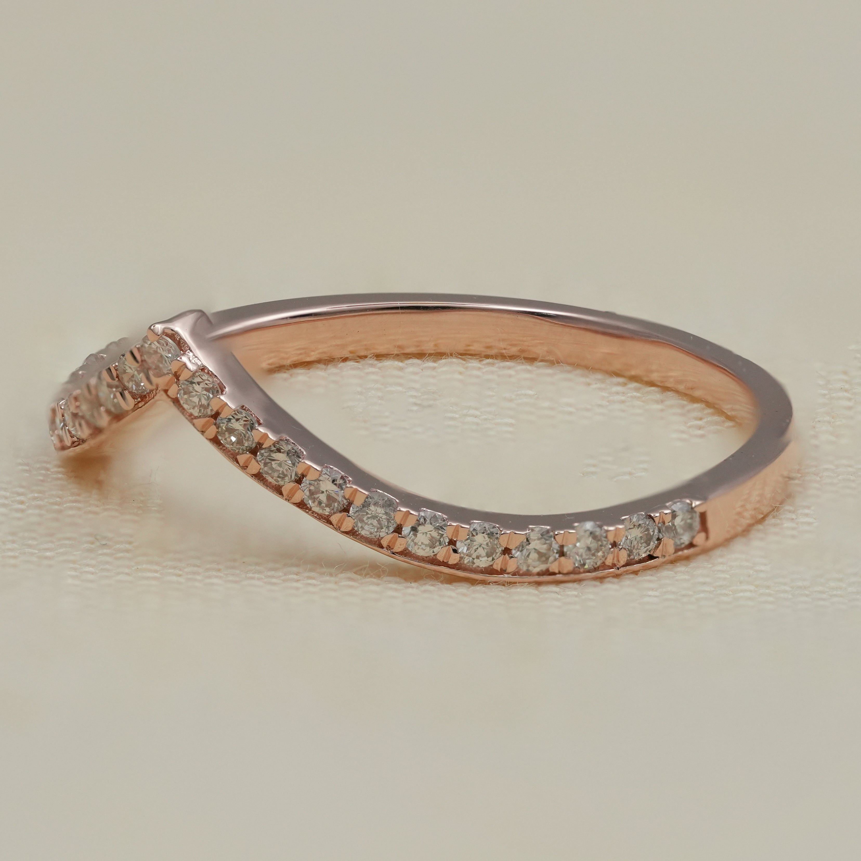 V Shape Lab Diamond Curved Minimalist Wedding Band
