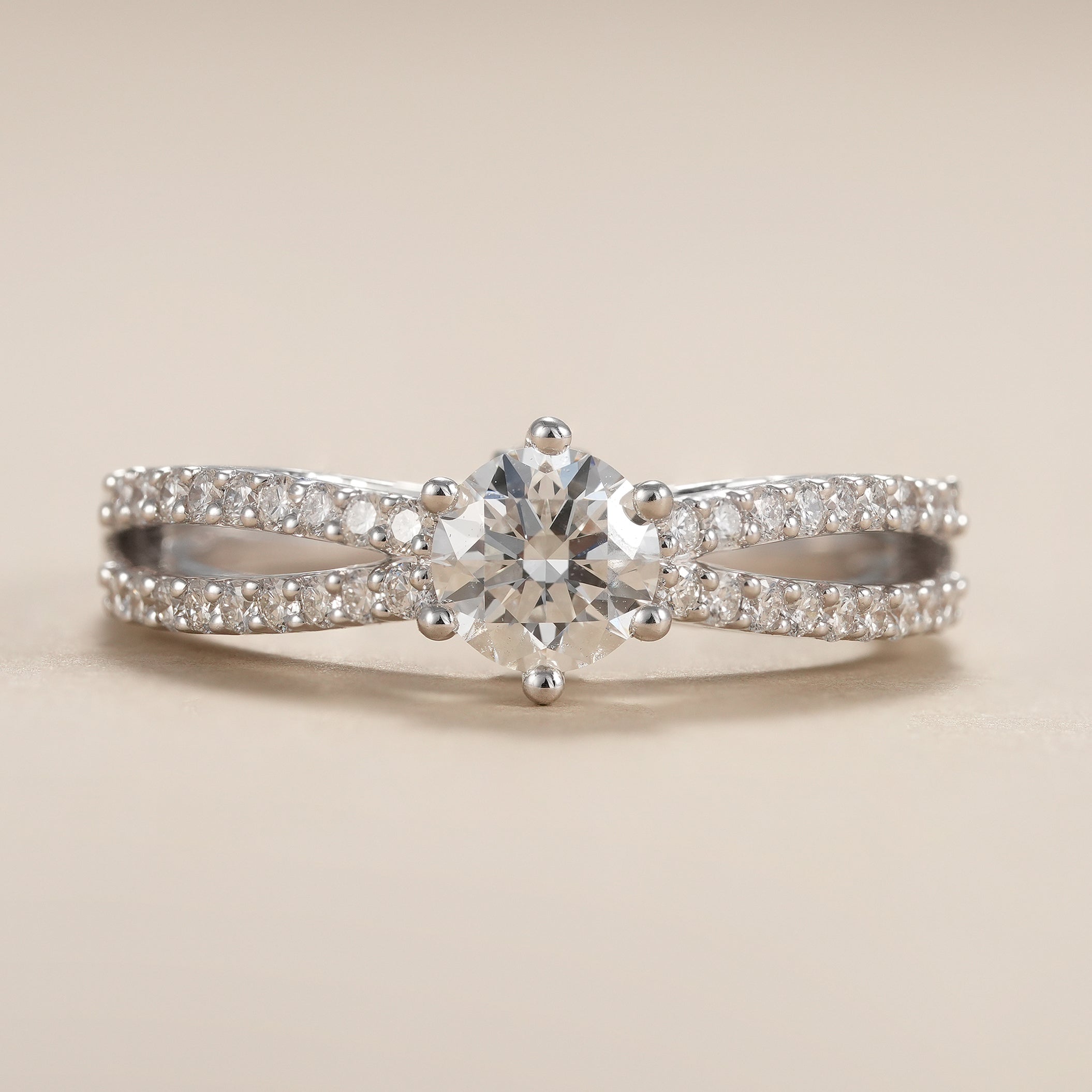 Round Cut Lab Diamond Engagement Ring With Split Shank Band