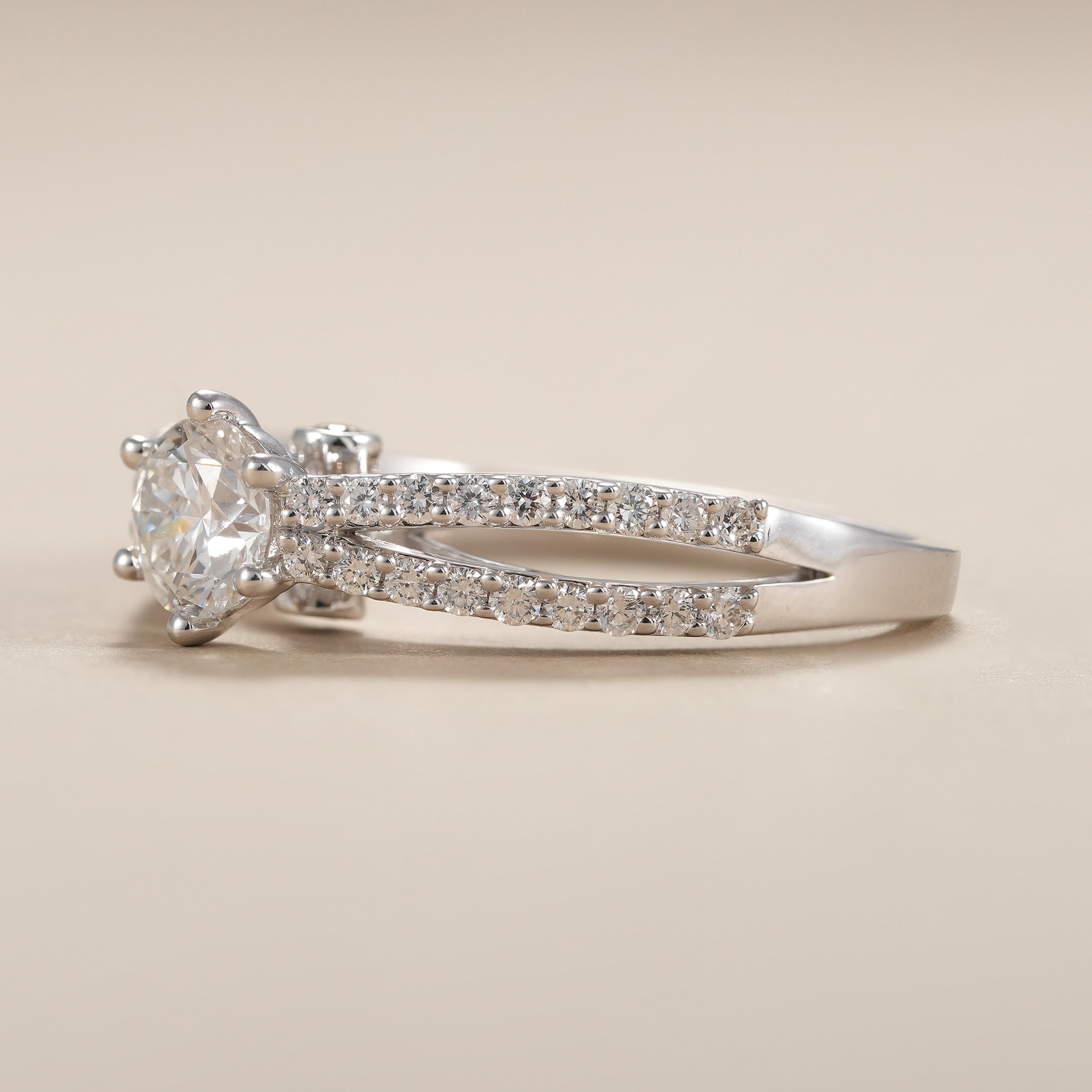 Round Cut Lab Diamond Engagement Ring With Split Shank Band