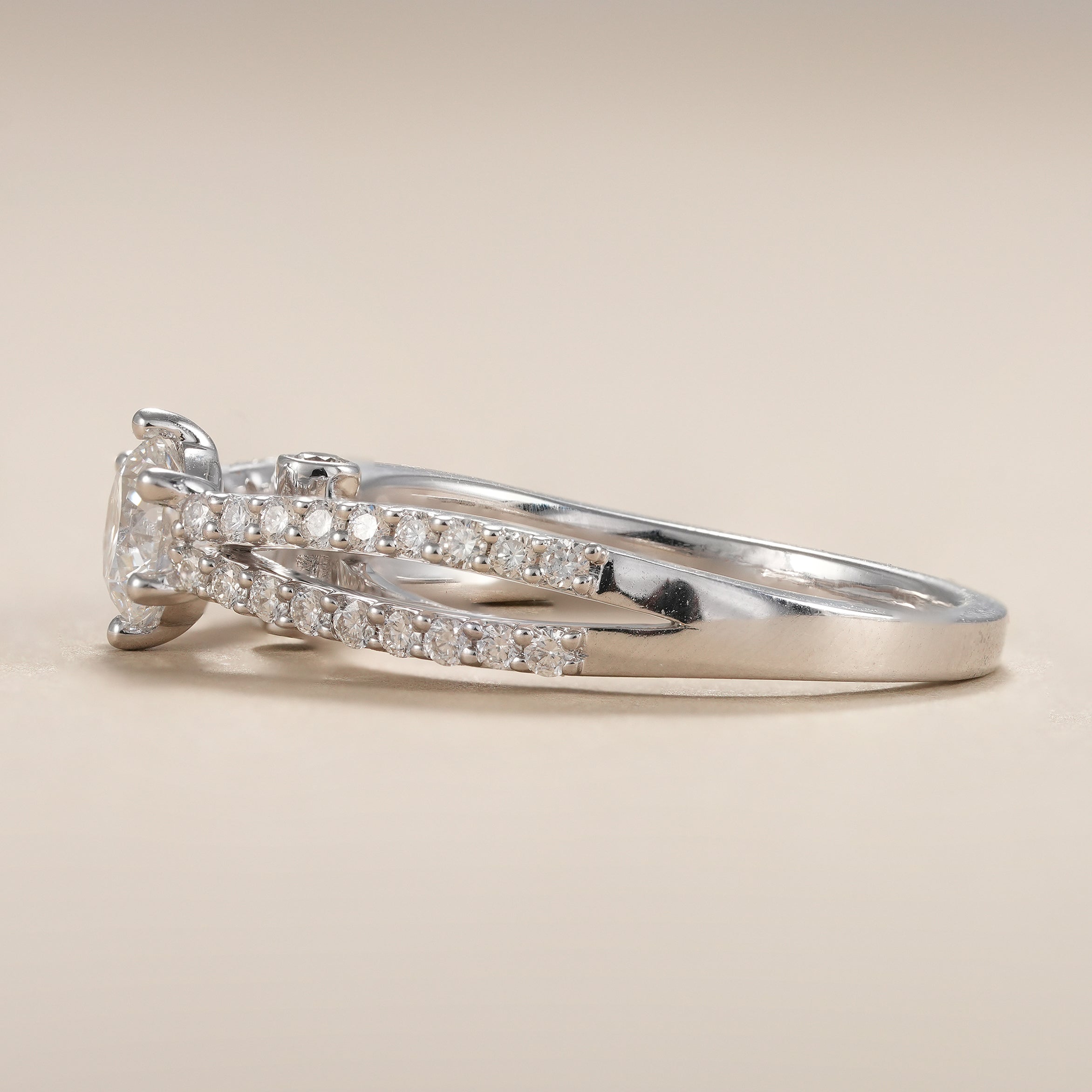 Round Cut Lab Diamond Engagement Ring With Split Shank Band