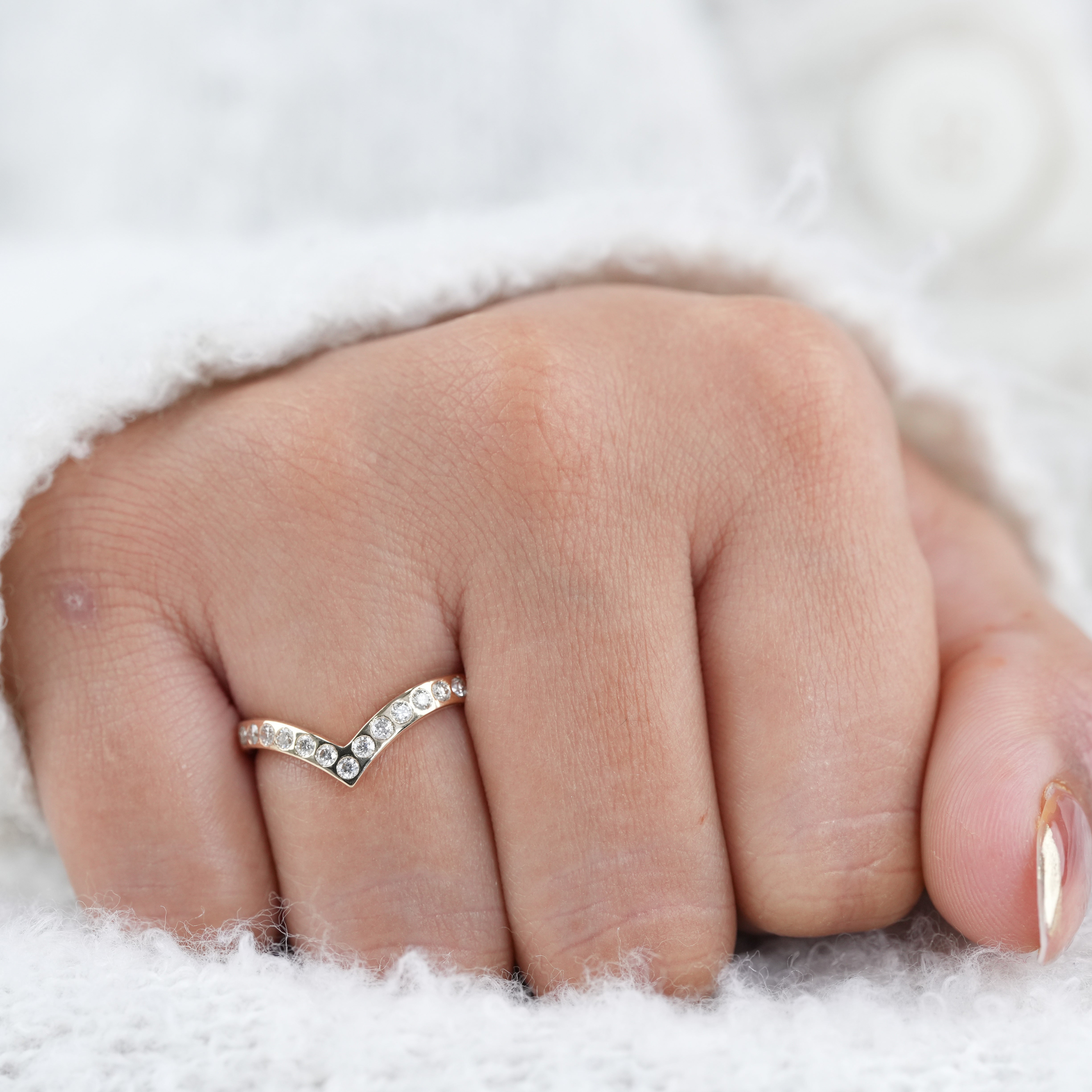 Luxury V Shape Lab Diamond Bezel Set Gold Stackable Ring