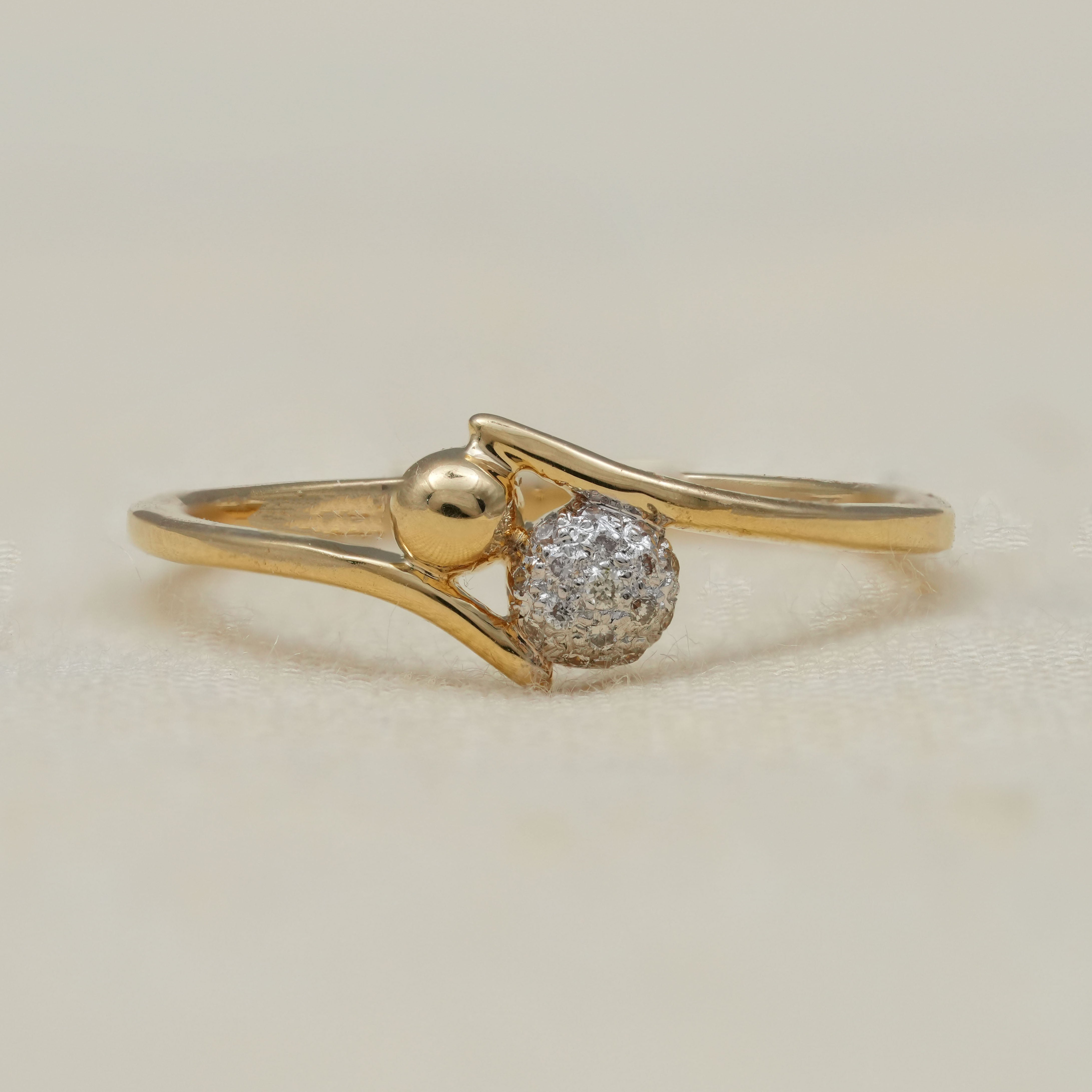 Minimalist Lab Diamond Modern Wedding Ring
