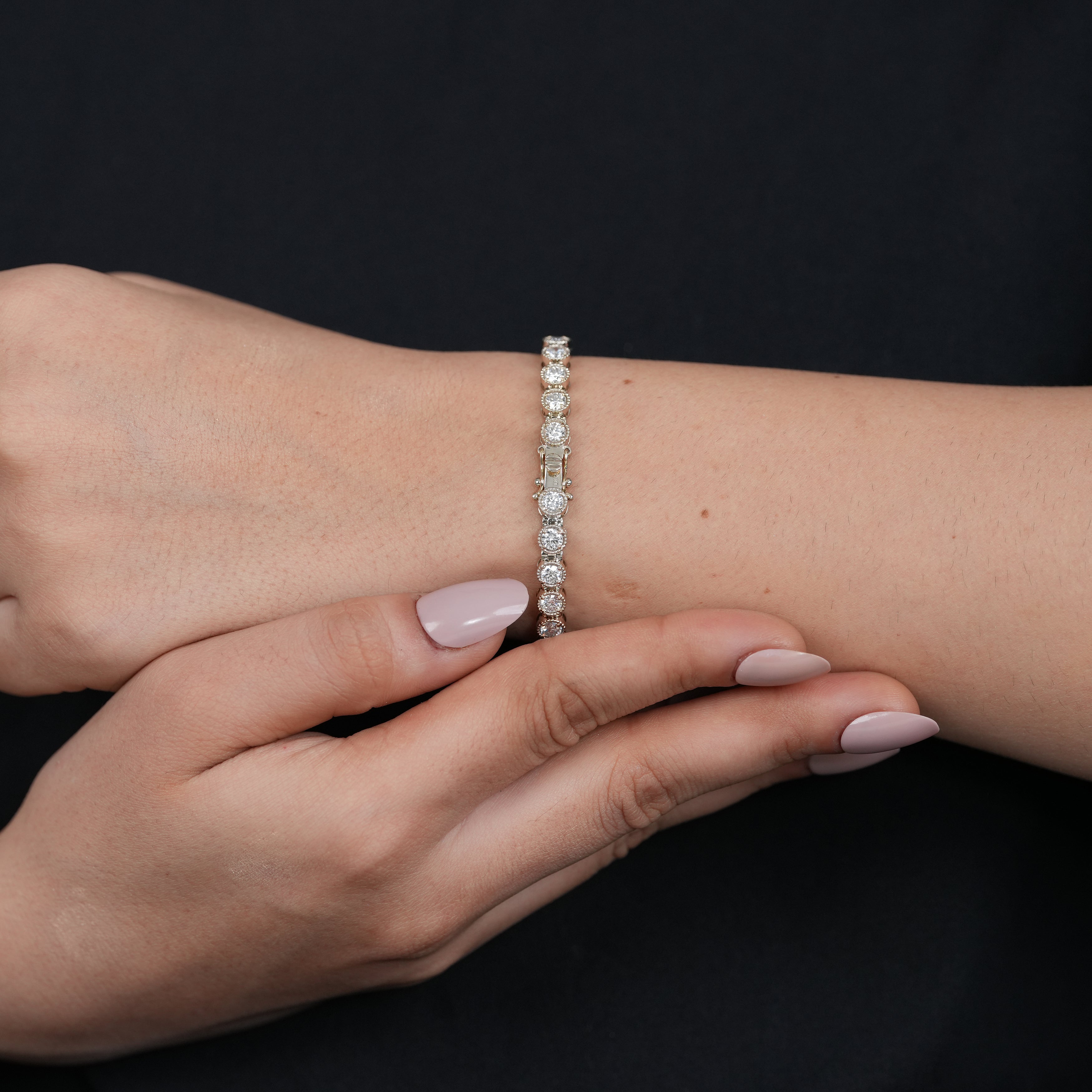 Timeless lab grown diamond tennis bracelet with elegant milgrain detail