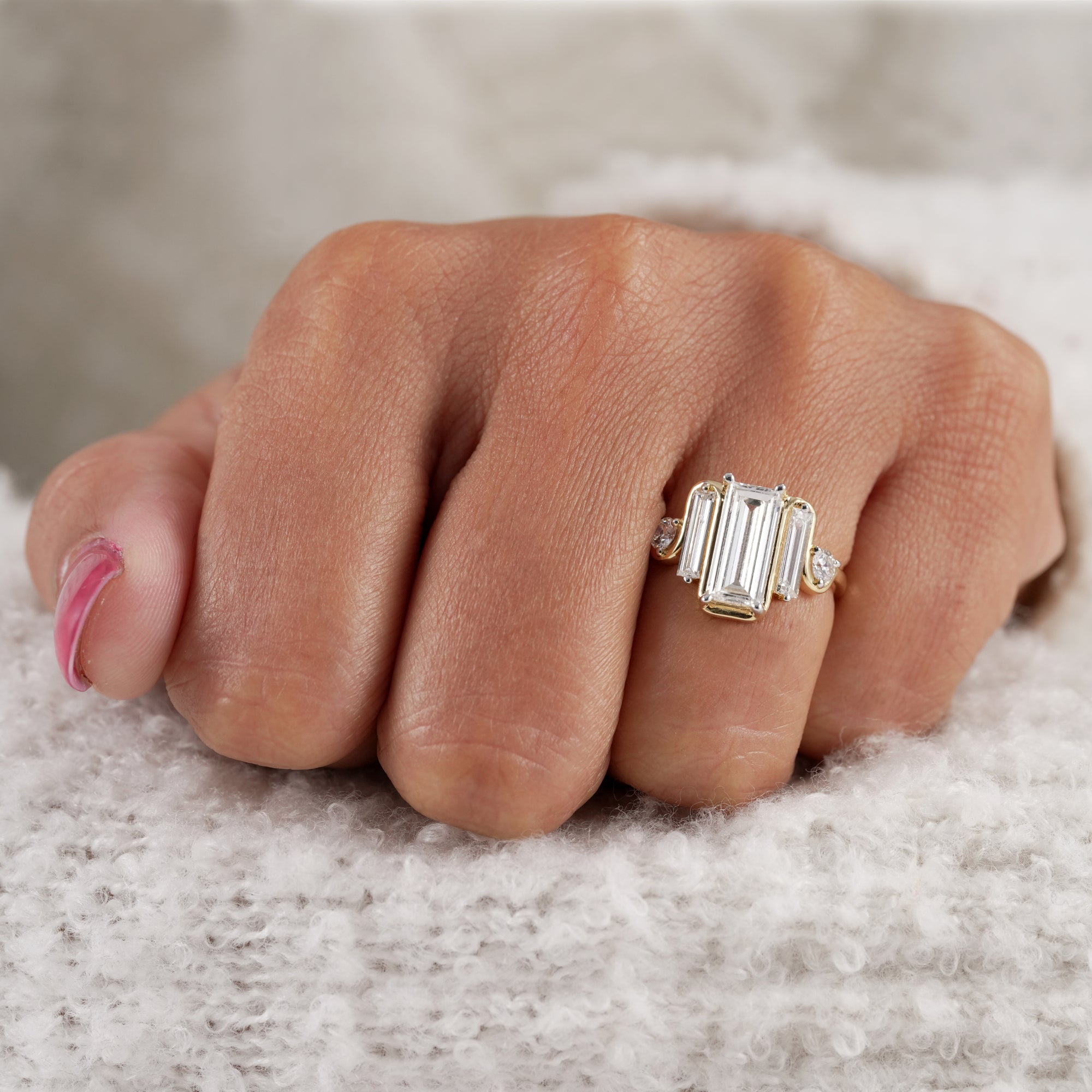 Elegant Anniversary Ring with Baguette Diamonds