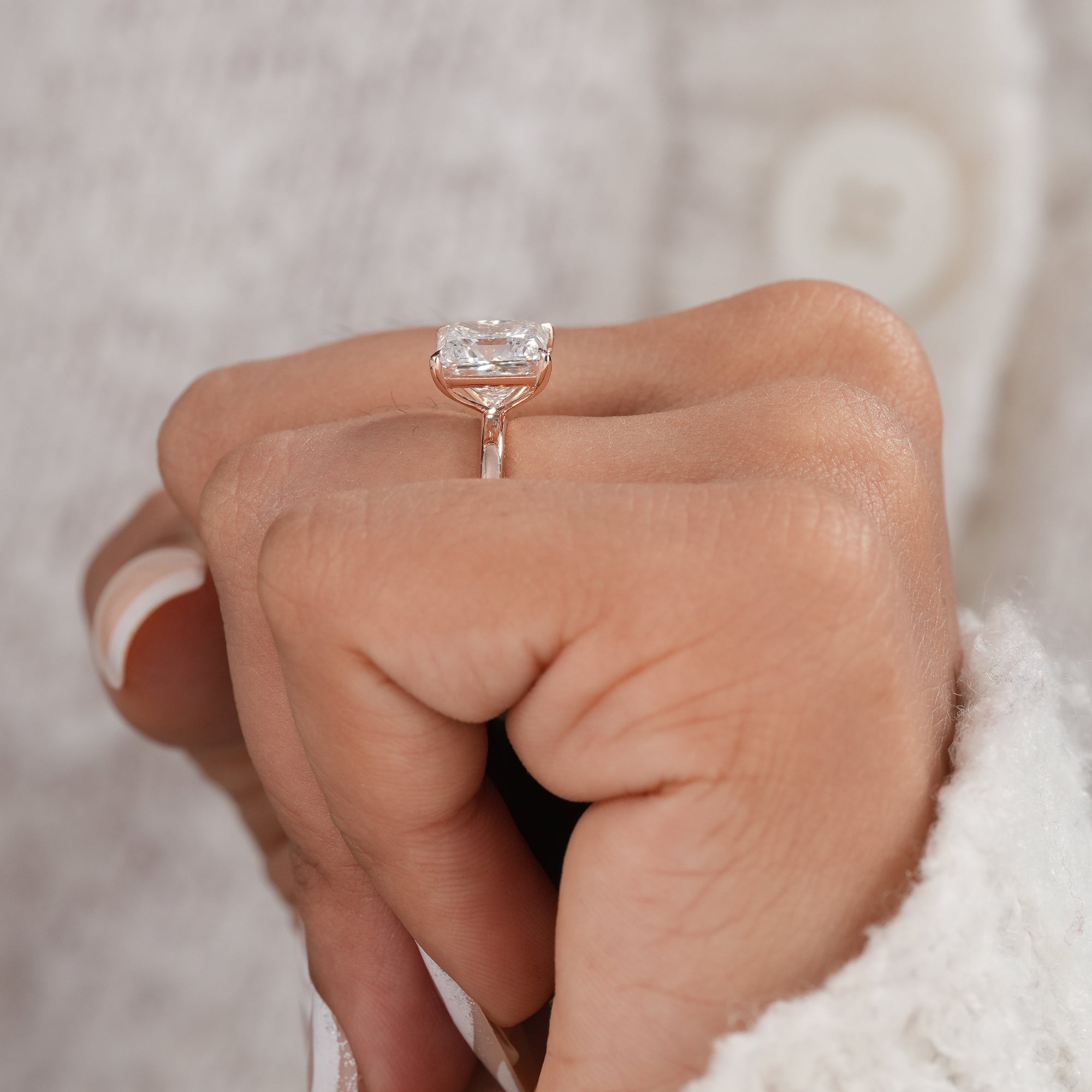 Premium IGI certified lab diamond solitaire ring.