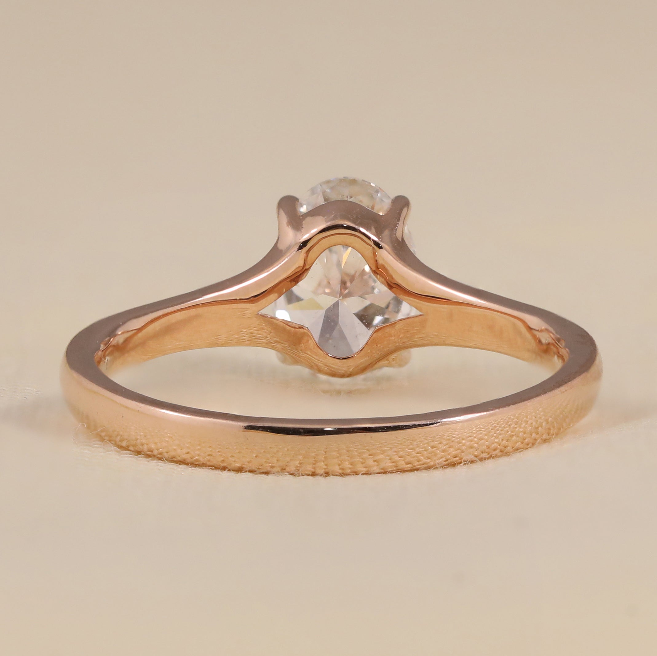 Oval Cut Diamond Solitaire Engagement Ring With Split Shank