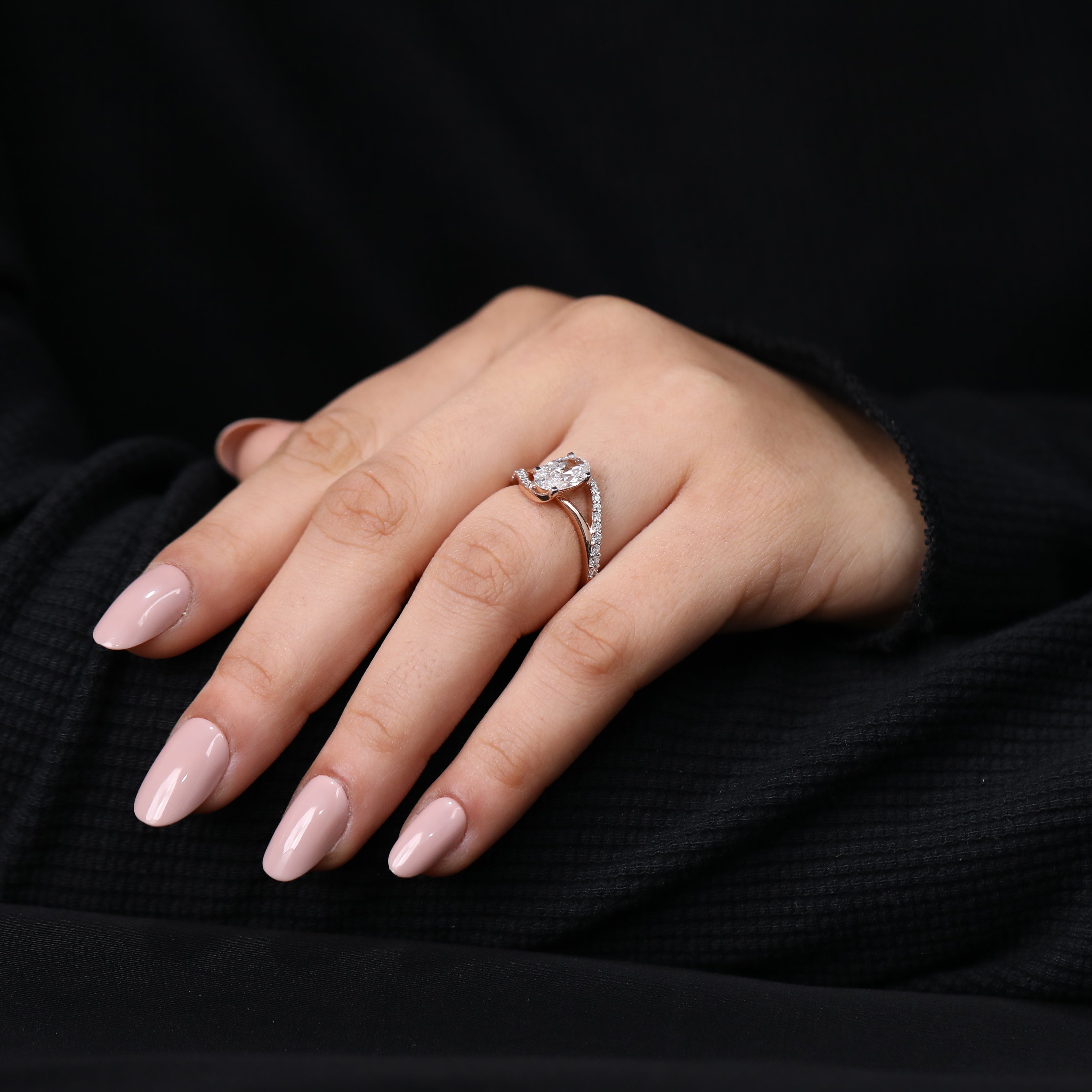 Fine jewelry oval split shank lab grown diamond gift