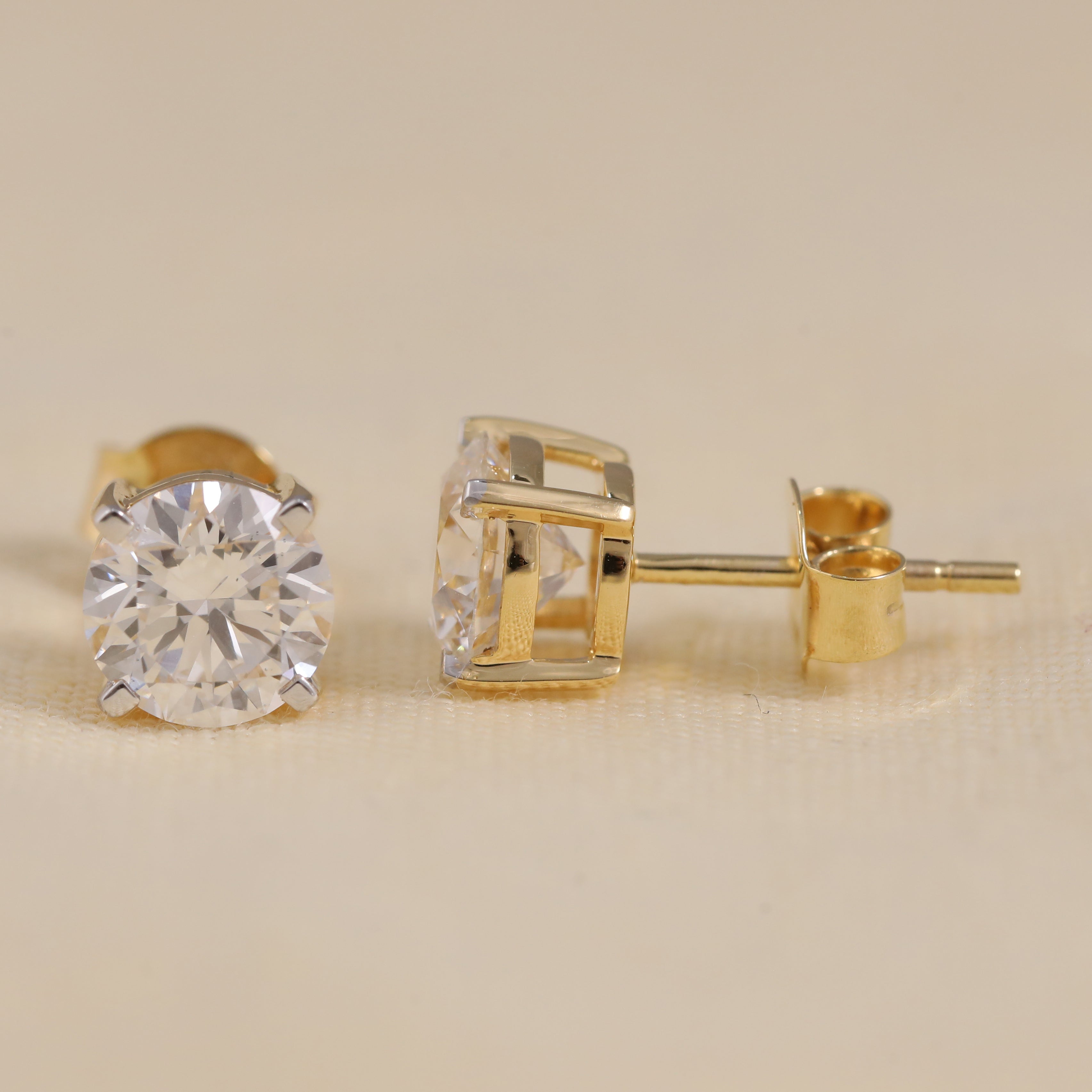 Classic round lab grown diamond studs suited for daily wear elegance