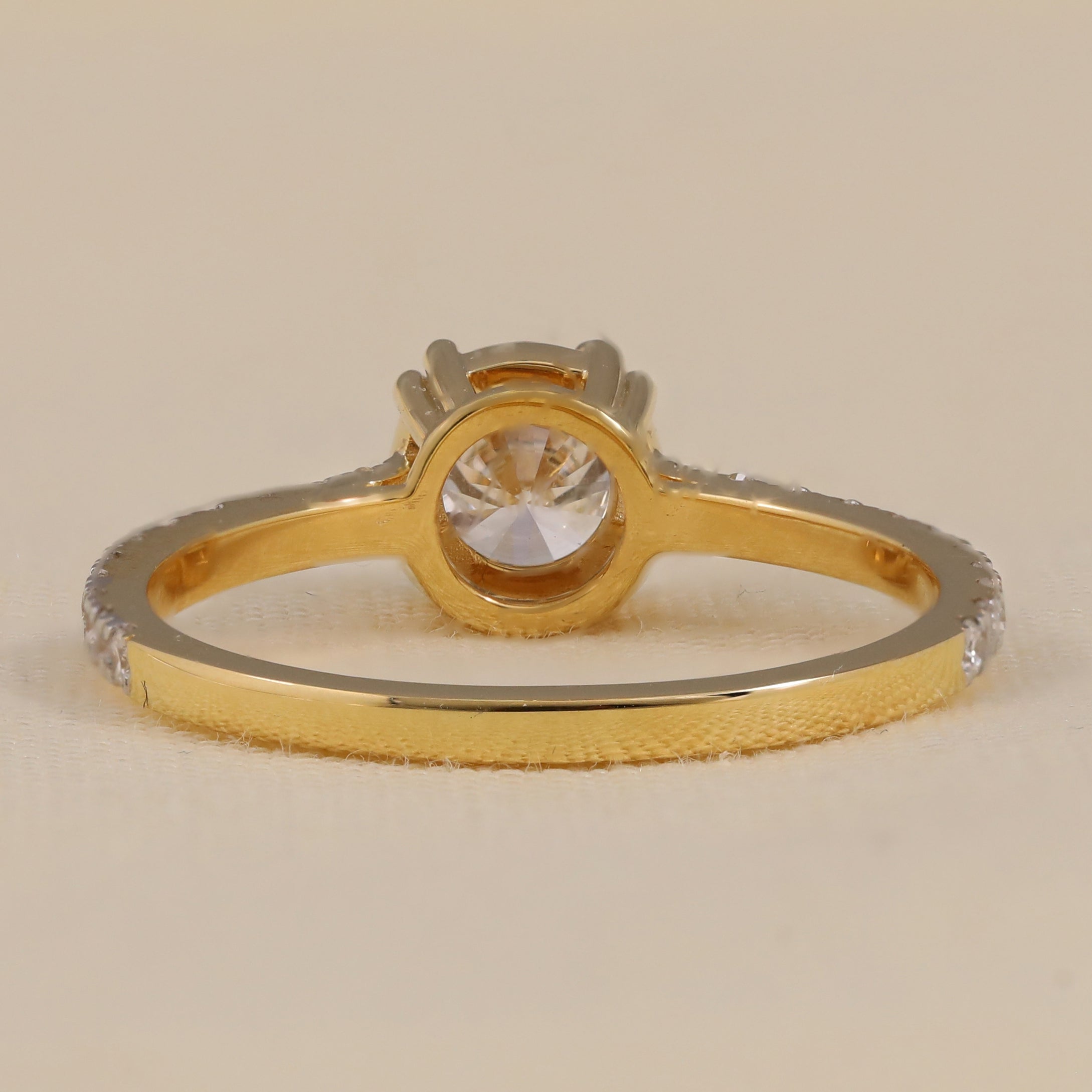 Round Cut Diamond Solitaire Engagement Ring