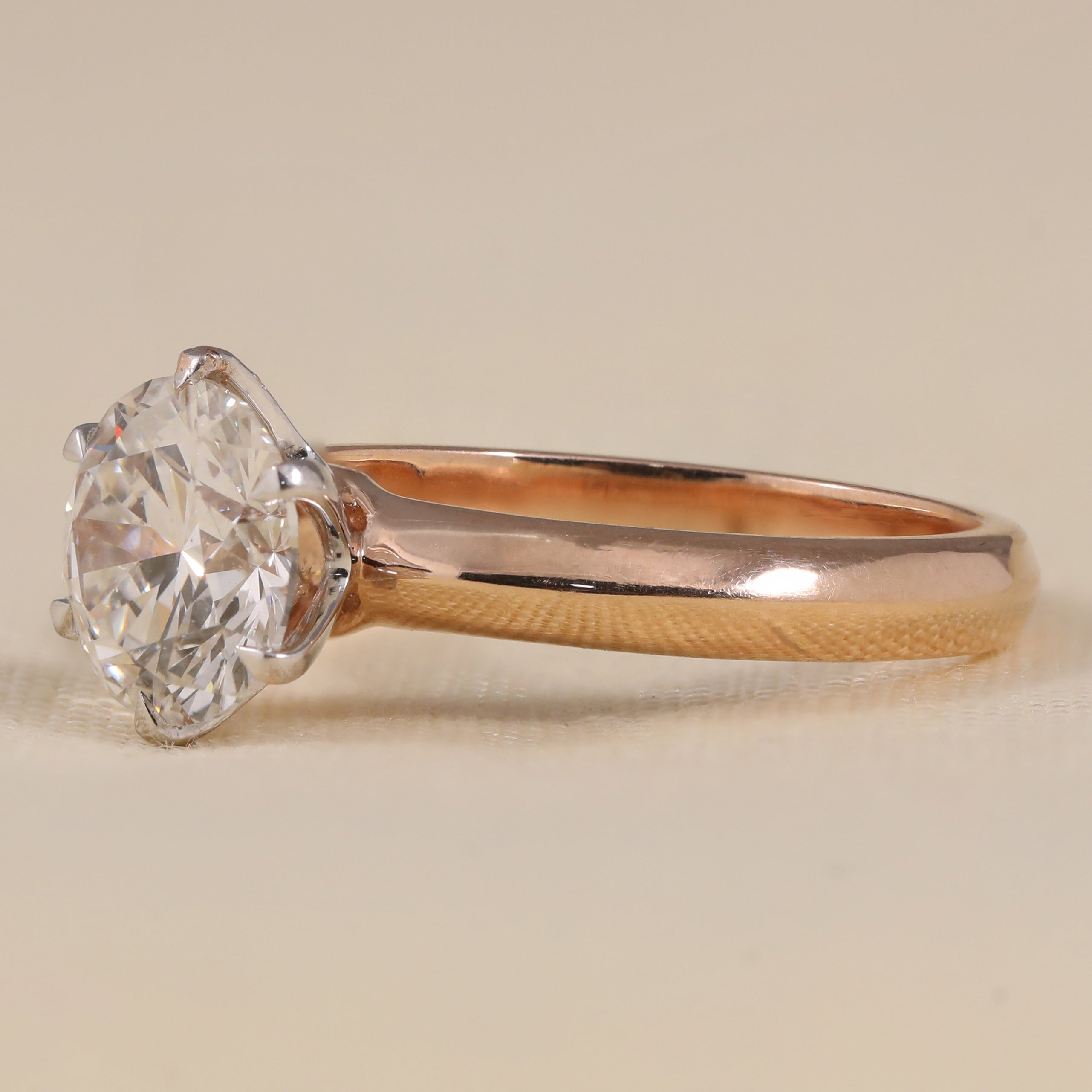 Timeless engagement ring designed with round lab grown diamond