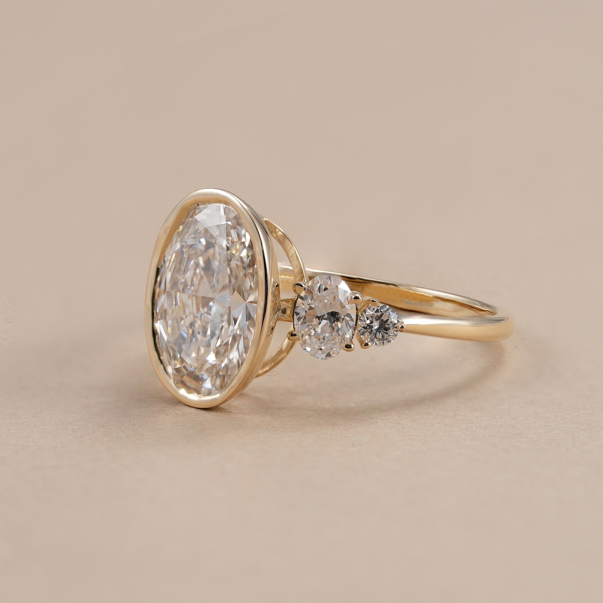 IGI Certified Oval Diamond Anniversary Ring