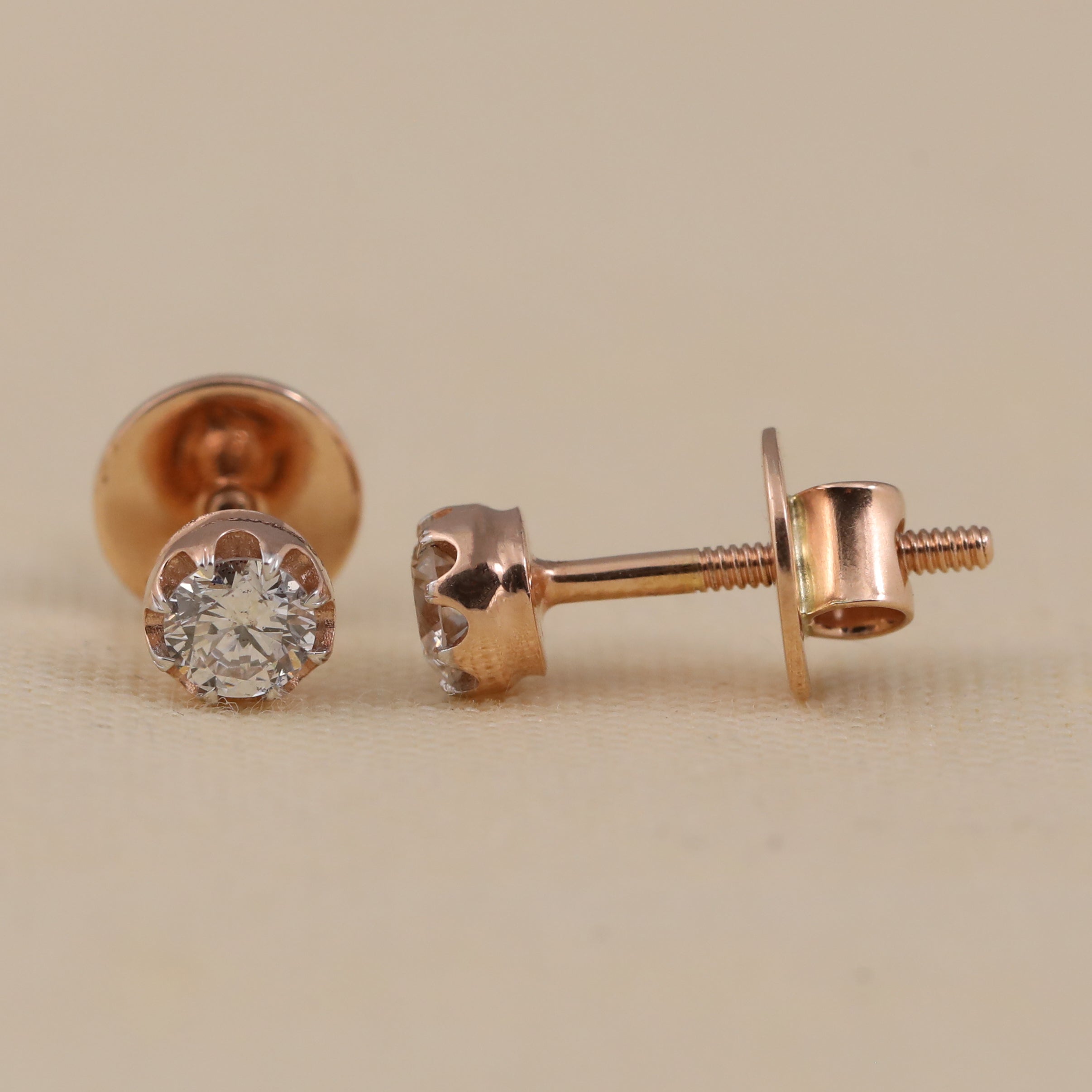 Simple round diamond studs suitable for everyday wear and gifting moments.