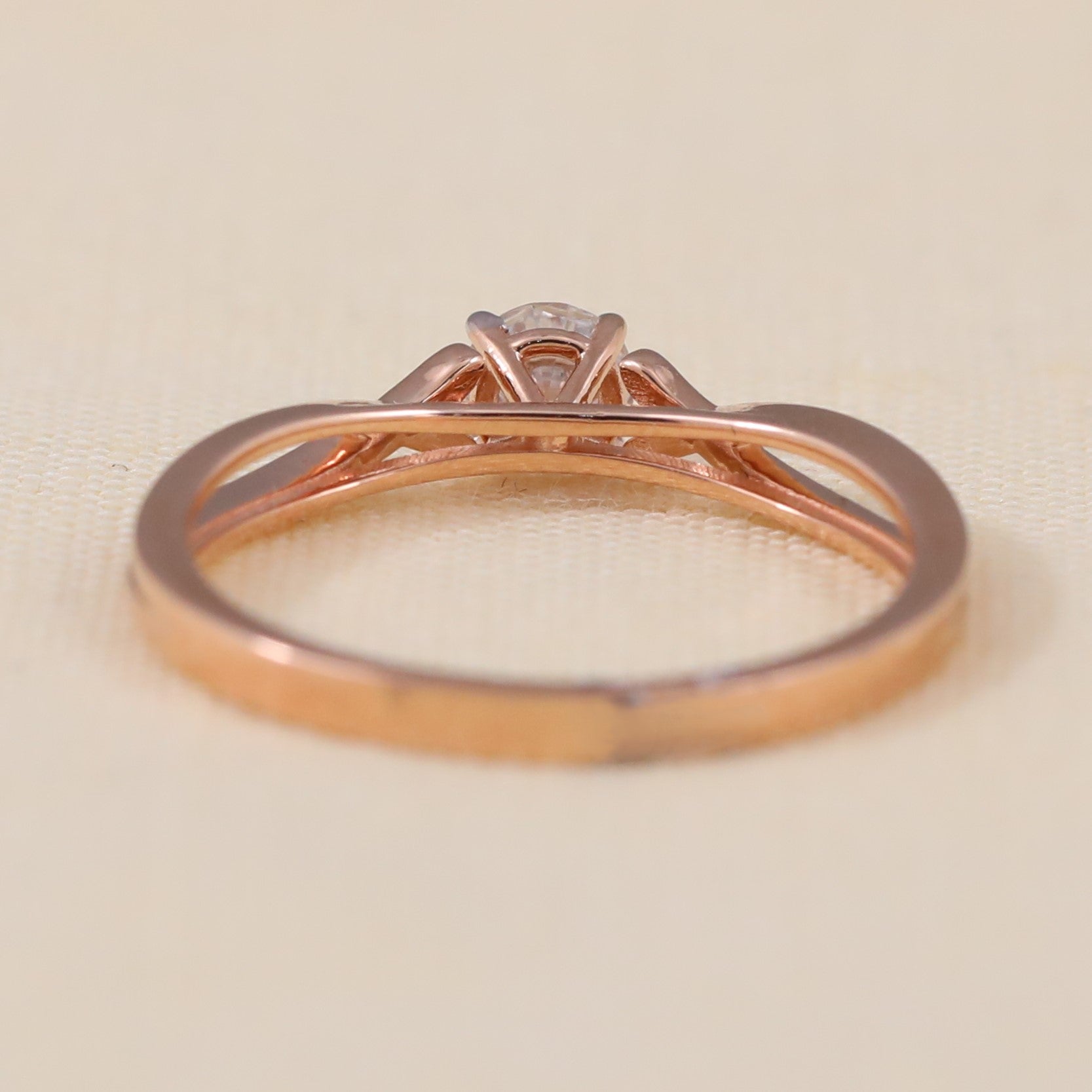 Round Lab Grown Diamond Solitaire Engagement Ring with Split Shank
