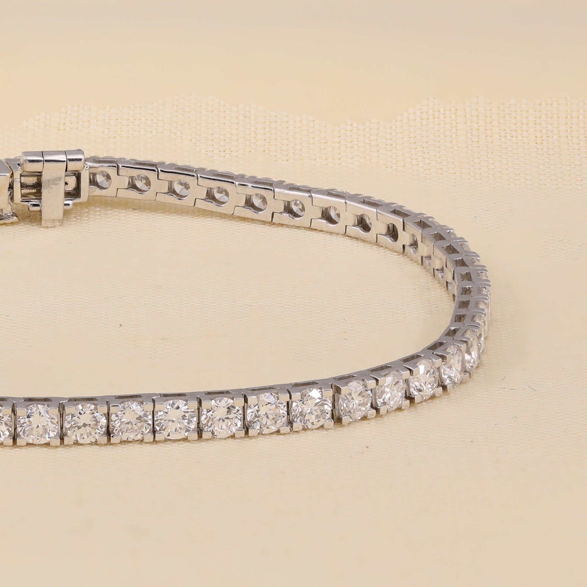 Brilliant Round Lab Diamond Tennis Bracelet