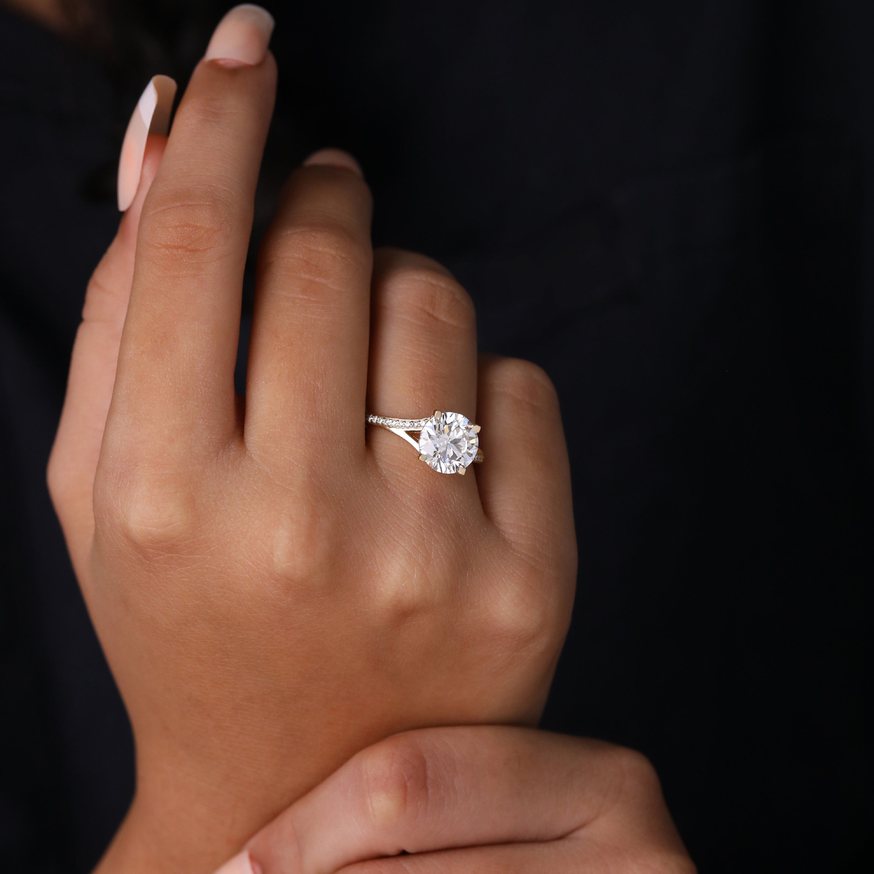 Timeless lab-grown diamond engagement ring with a sparkling round center stone