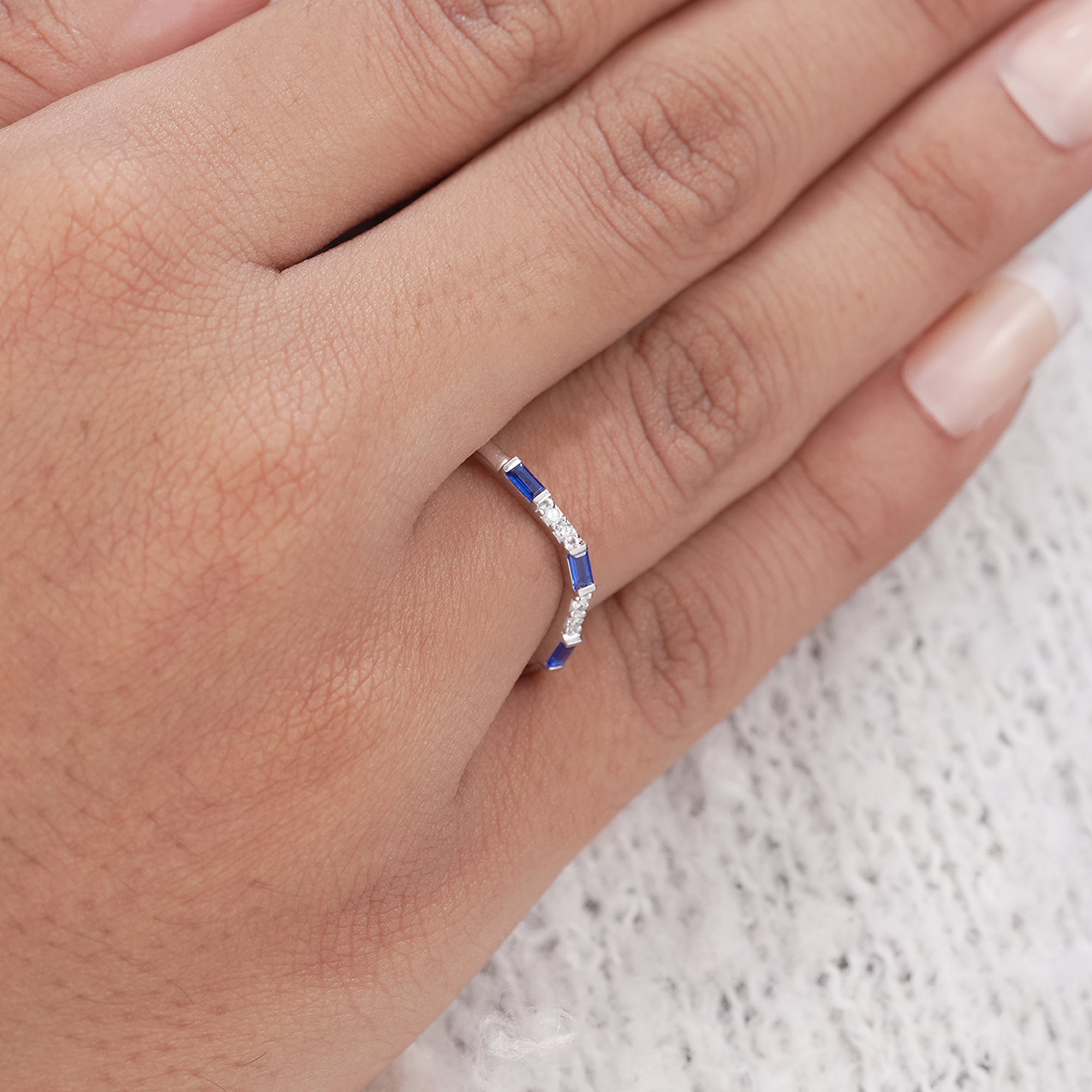 Elegant blue diamond contour wedding band for women