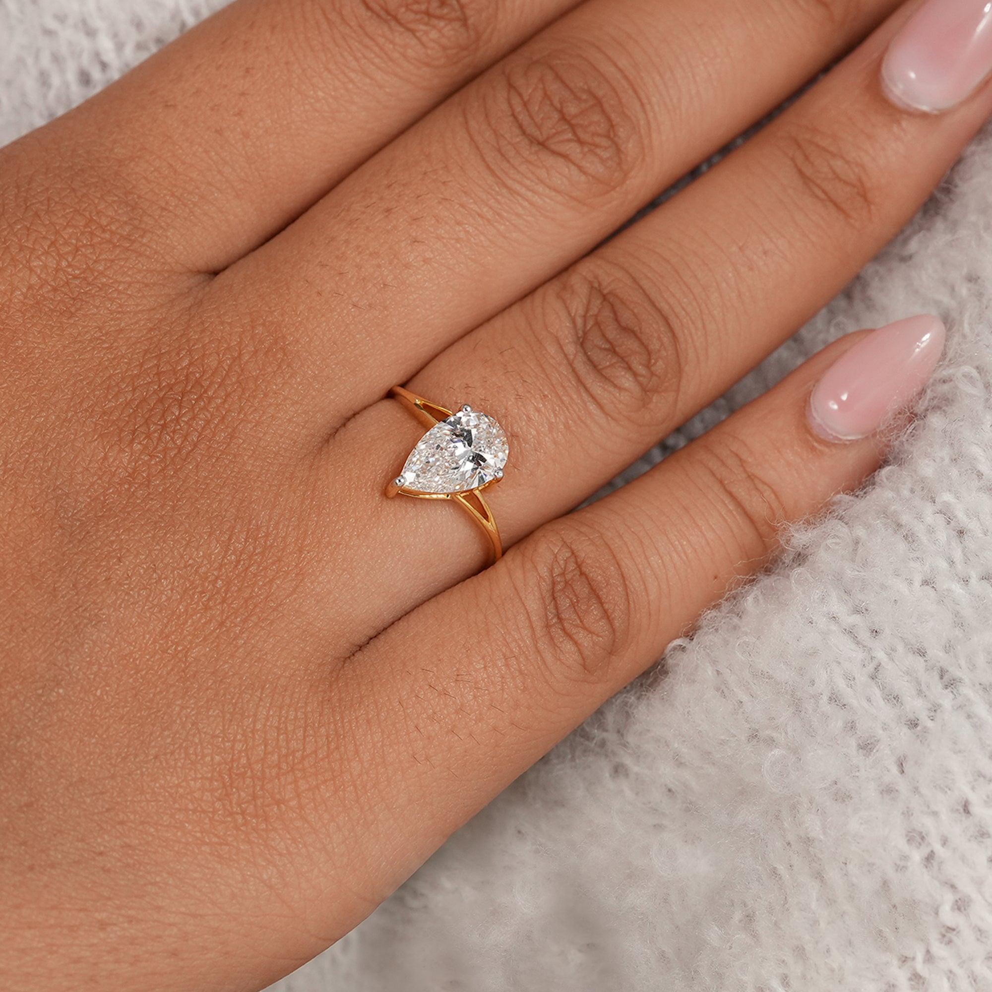 Fine jewelry pear lab grown diamond ring with three prong setting